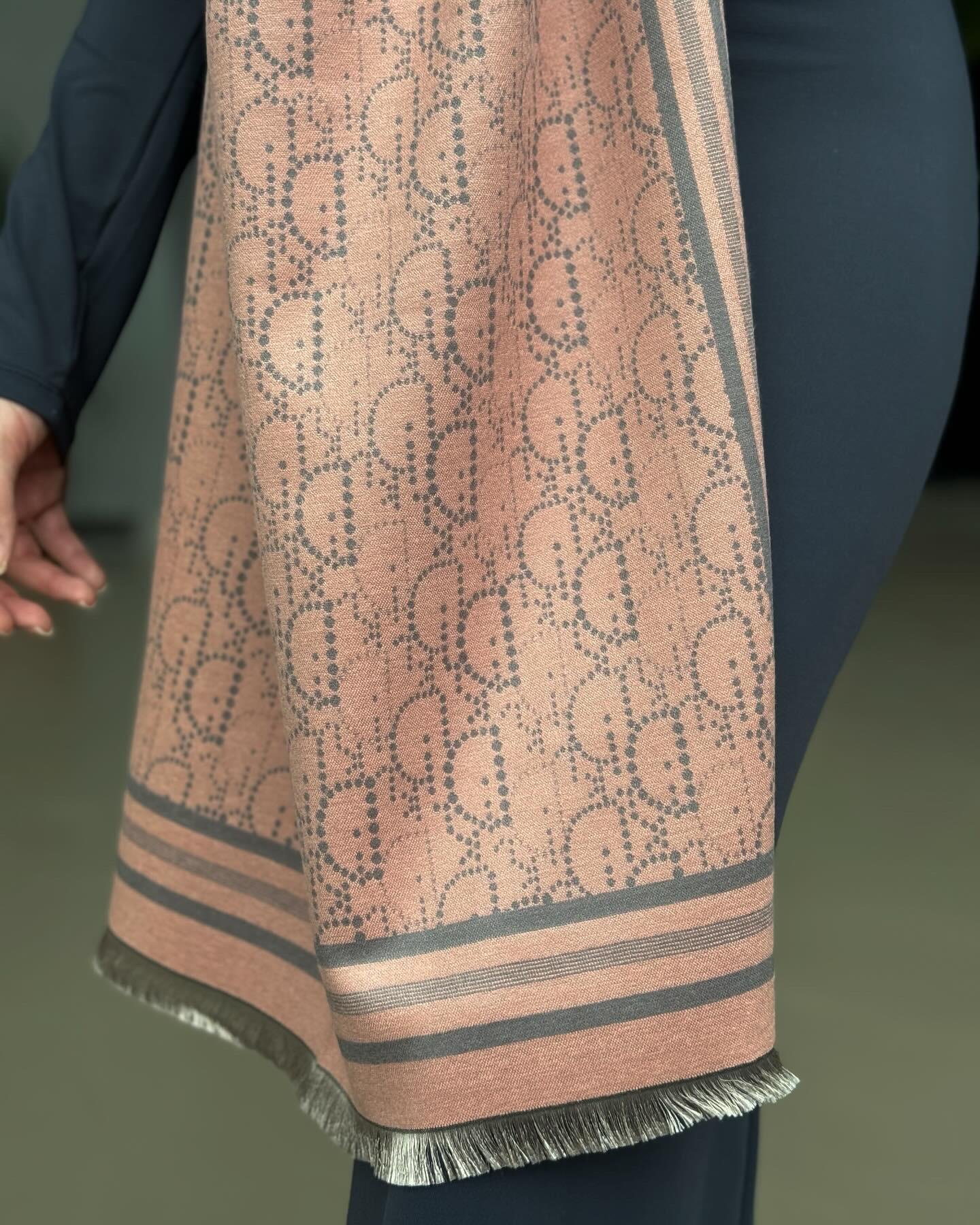 DIOR ÇİFT TARAFLI ŞAL