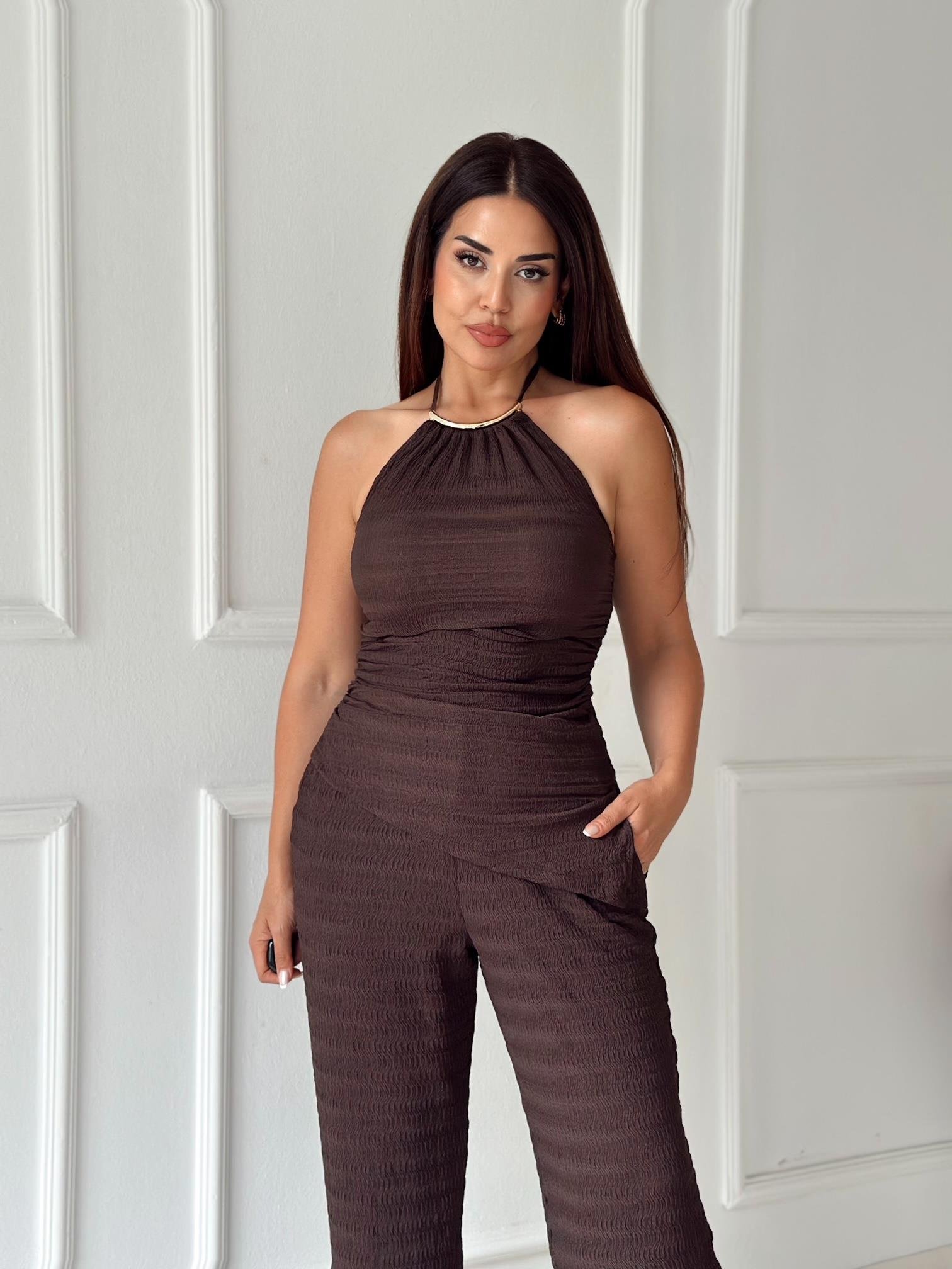 Athena Gold Detay Halter Yaka Bluz ve Pantolon Takım - Kahve 