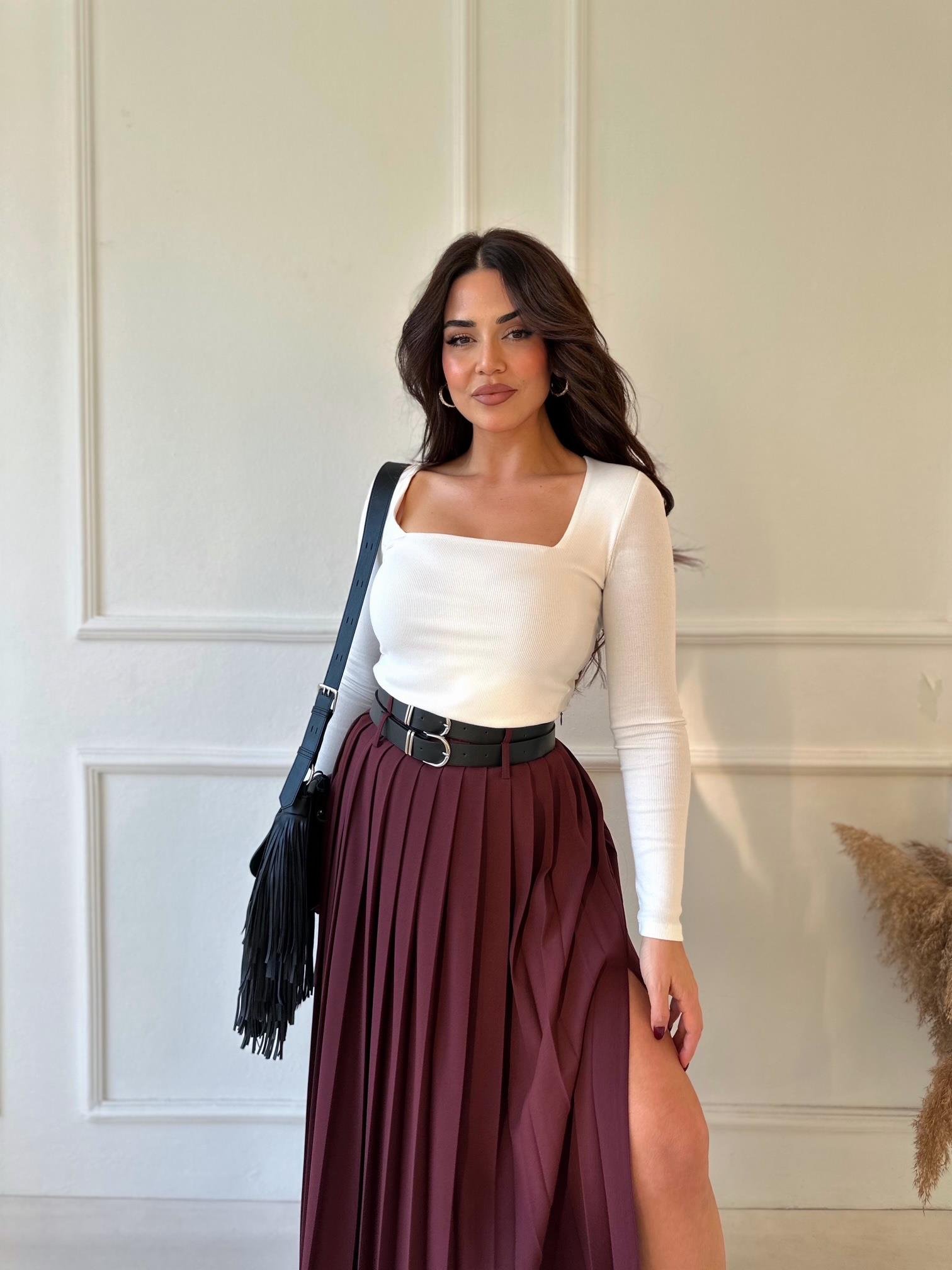 Beyaz Kare Yaka Pamuklu Basic Bluz