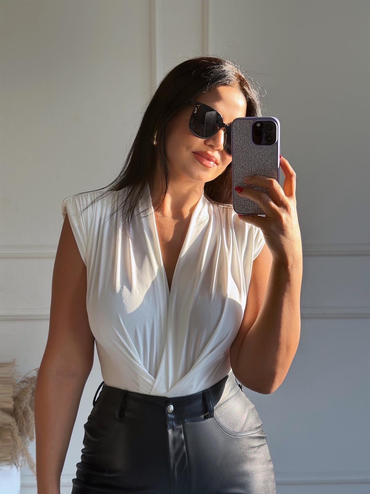 Beyaz Kolsuz Kruvaze Bodysuit