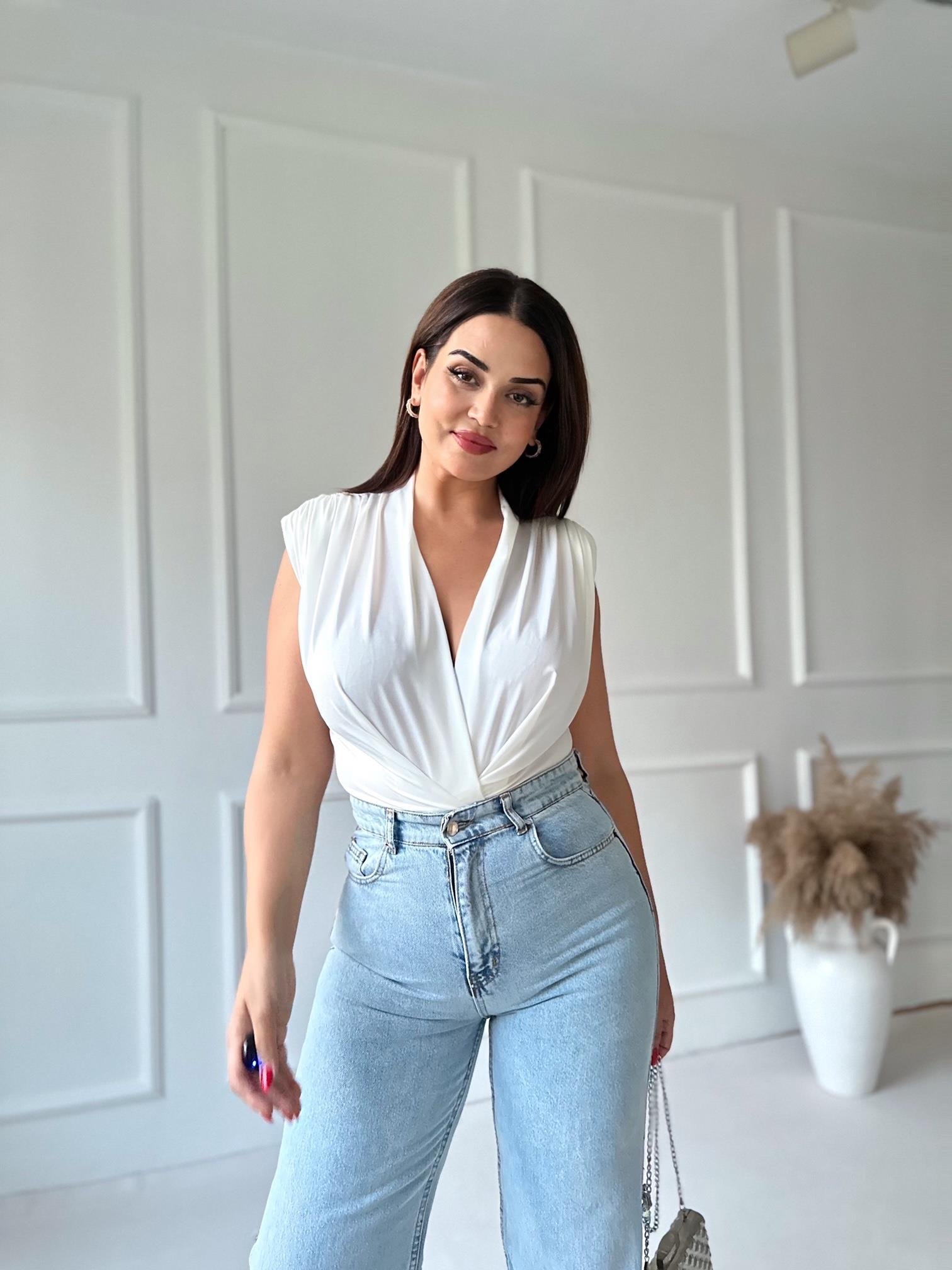 Beyaz Kolsuz Kruvaze Bodysuit