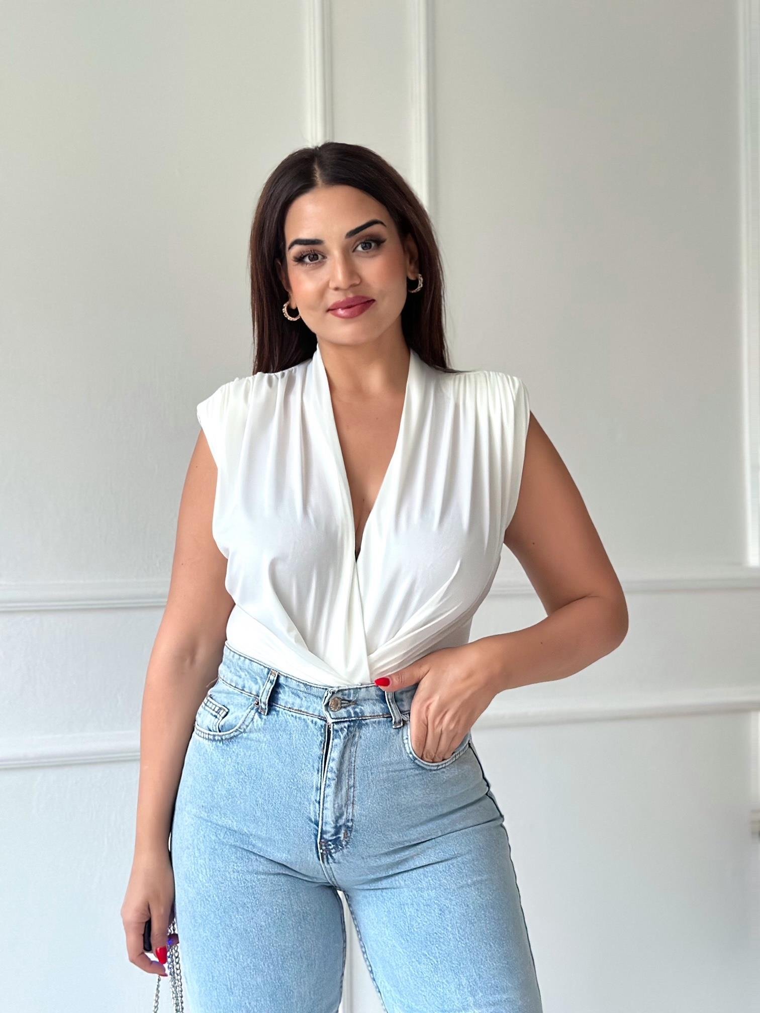 Beyaz Kolsuz Kruvaze Bodysuit