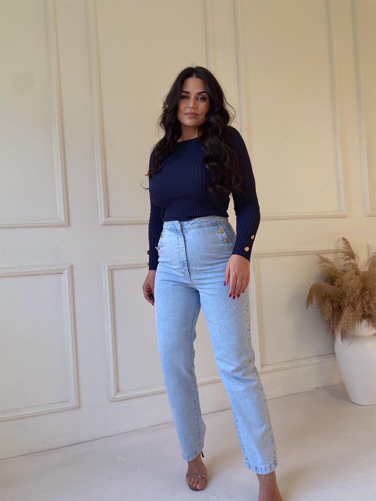 Buz Mavi Düğme Detaylı Jean