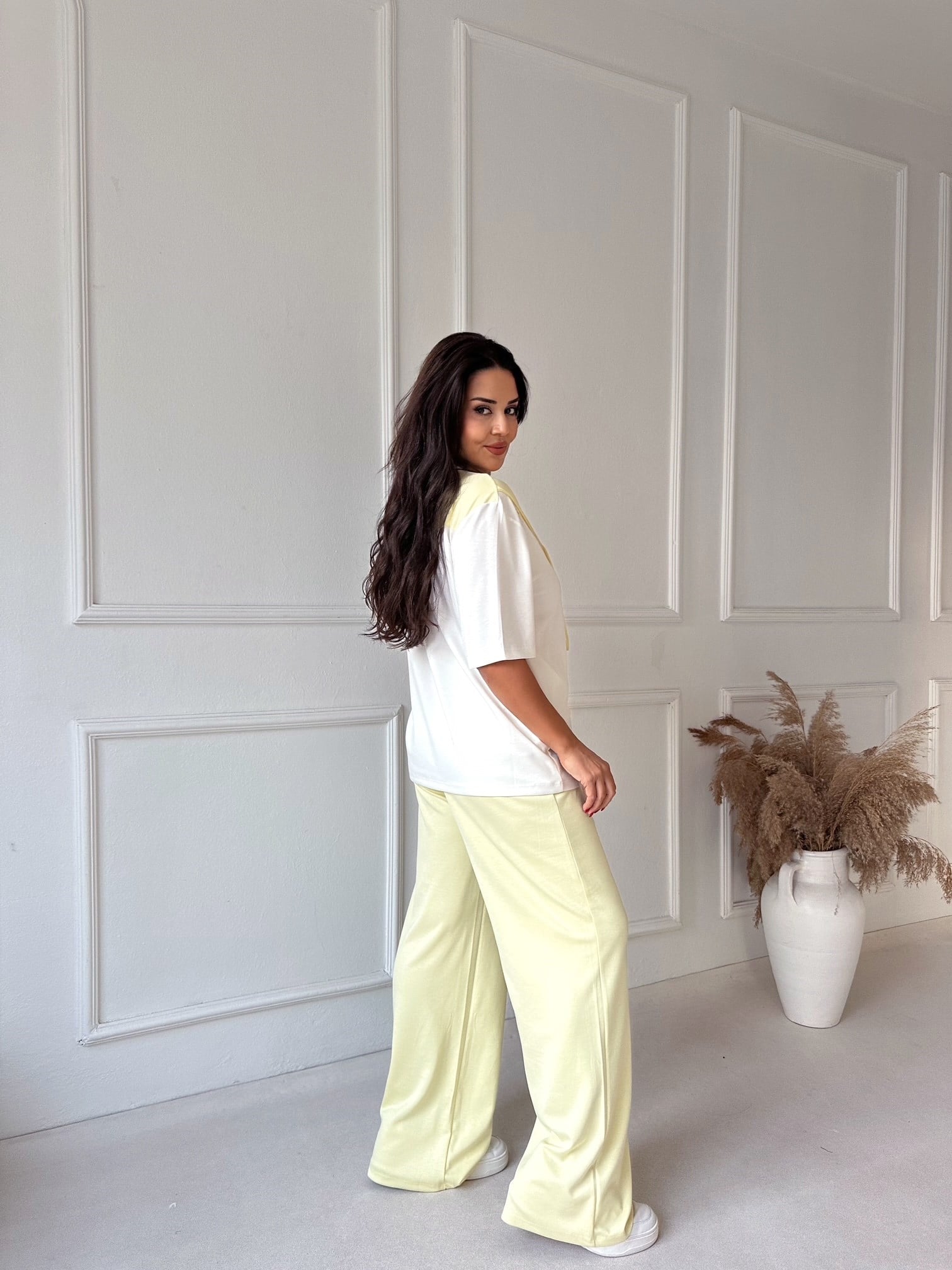 Kendinden Fular Detaylı Tişört Pantolon Takım - Sarı