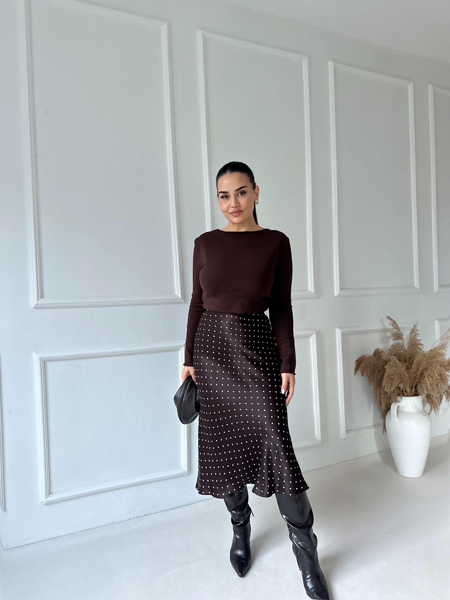 Lüks Kalite Acı Kahve Puantiyeli Midi Saten Etek | Nora Butik