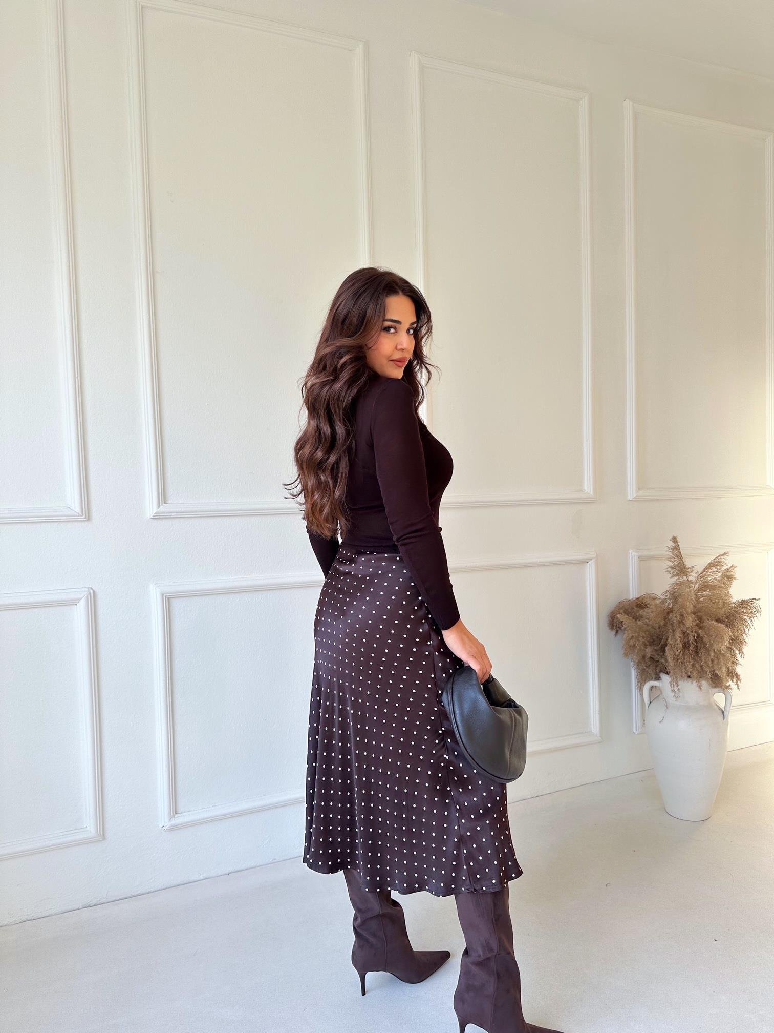 Lüks Kalite Acı Kahve Puantiyeli Midi Saten Etek | Nora Butik