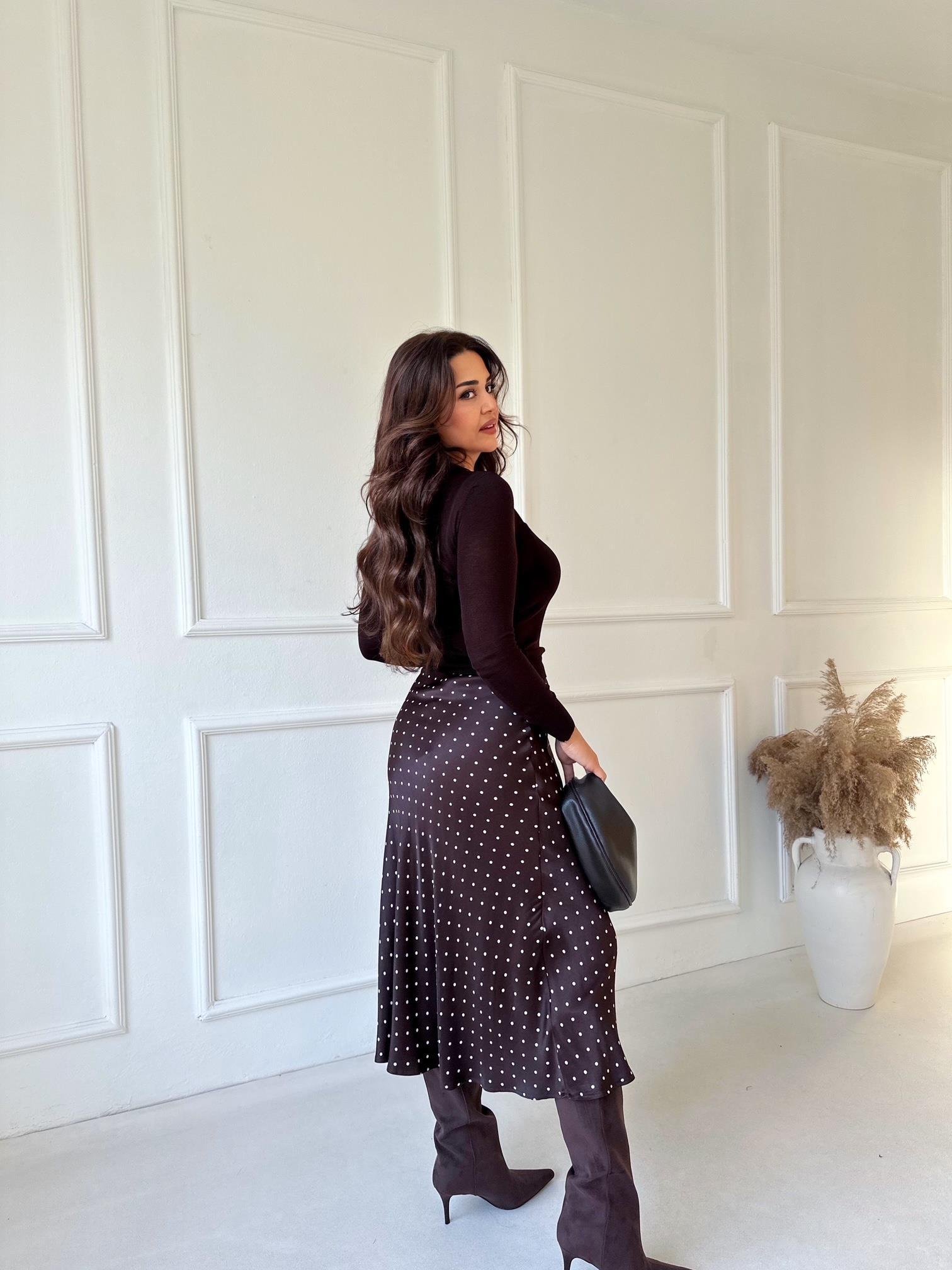 Lüks Kalite Acı Kahve Puantiyeli Midi Saten Etek | Nora Butik