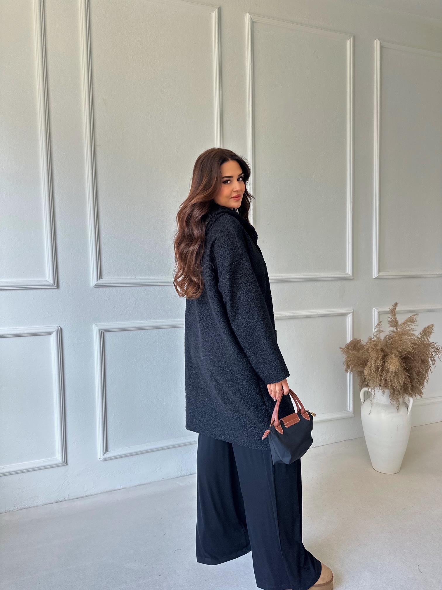 Lüks Kalite Kapişonlu Siyah Buklet Kaban