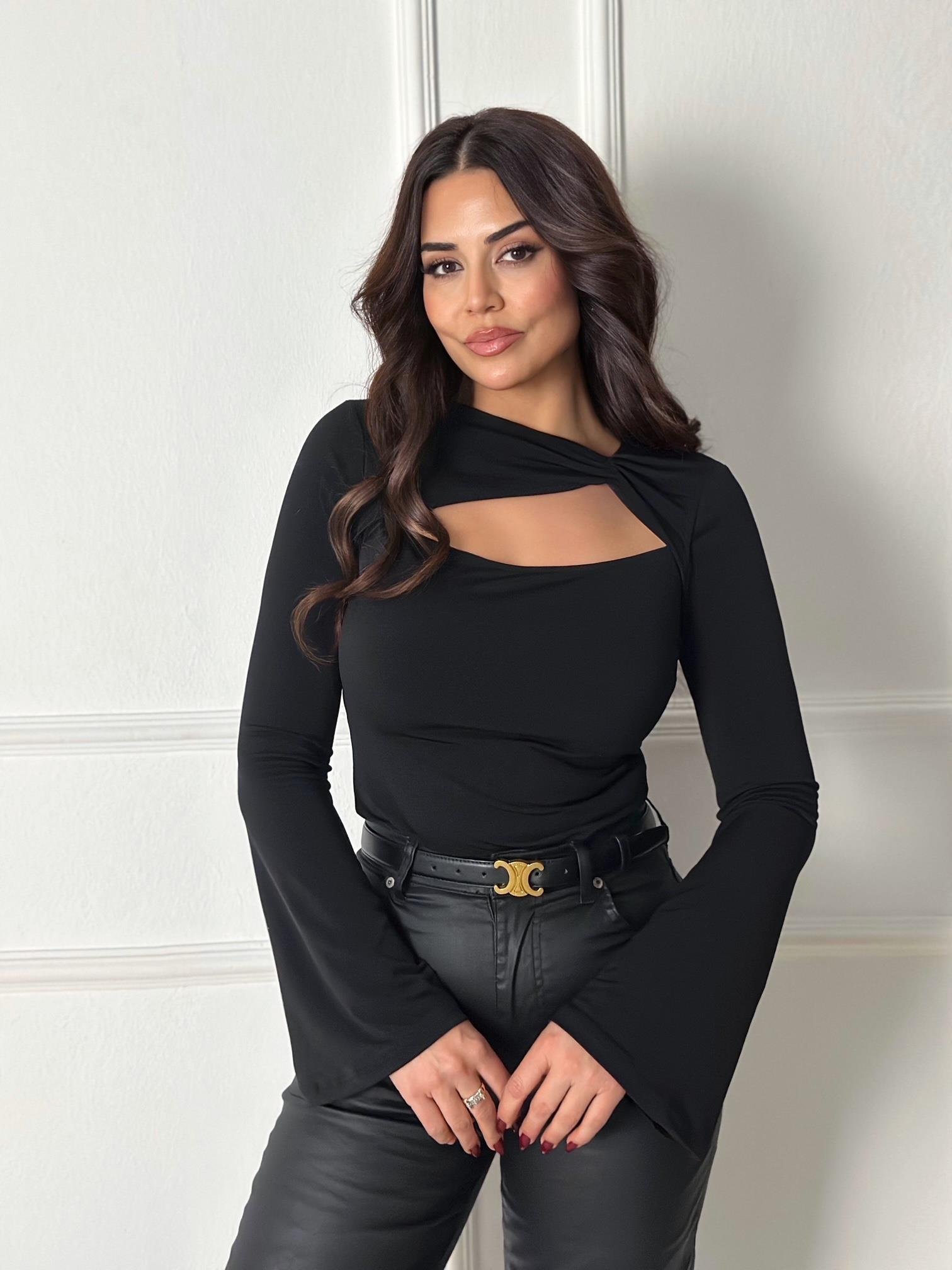 Lüks Kalite Pencere Detaylı Siyah Bluz 