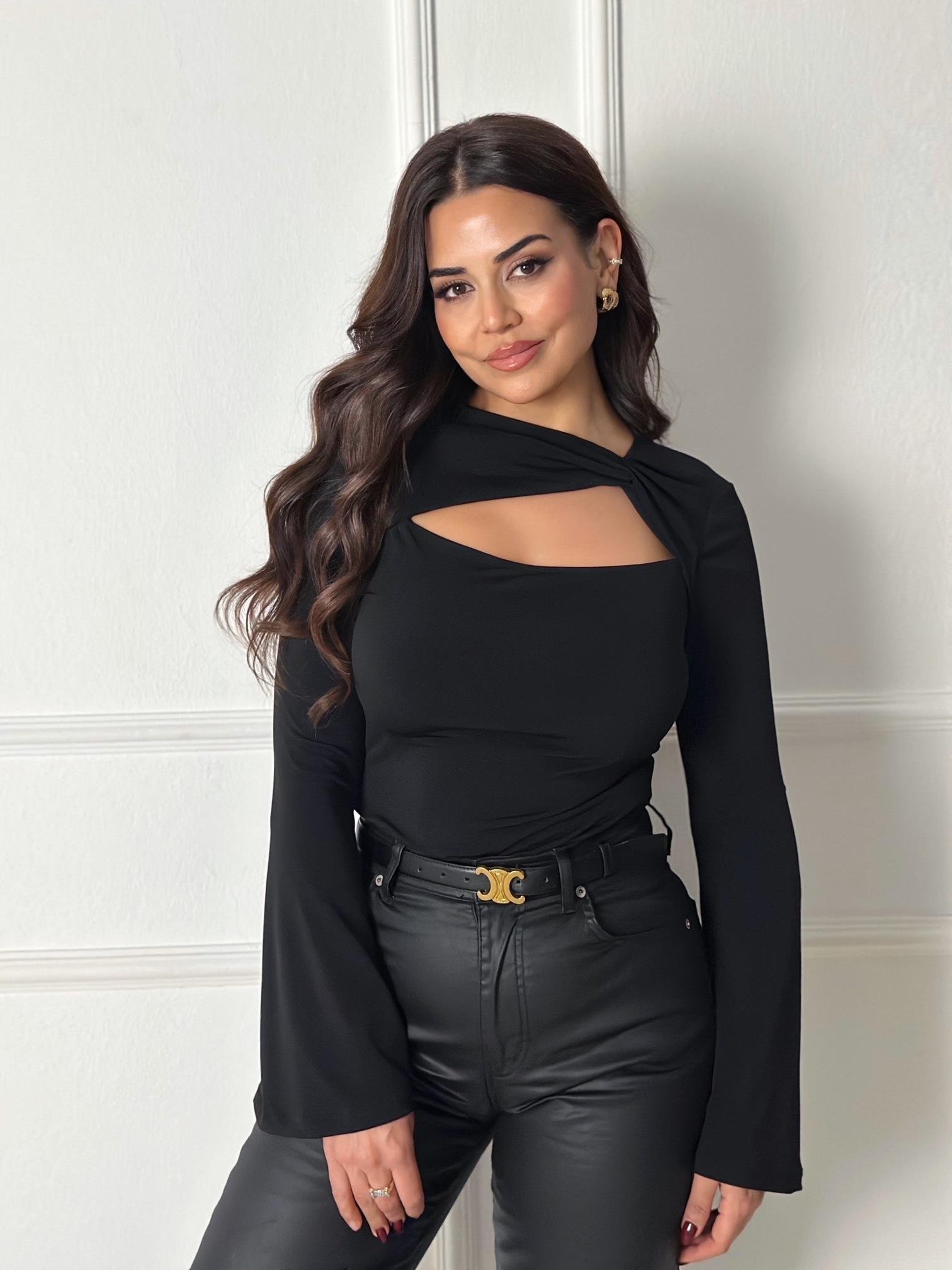 Lüks Kalite Pencere Detaylı Siyah Bluz 