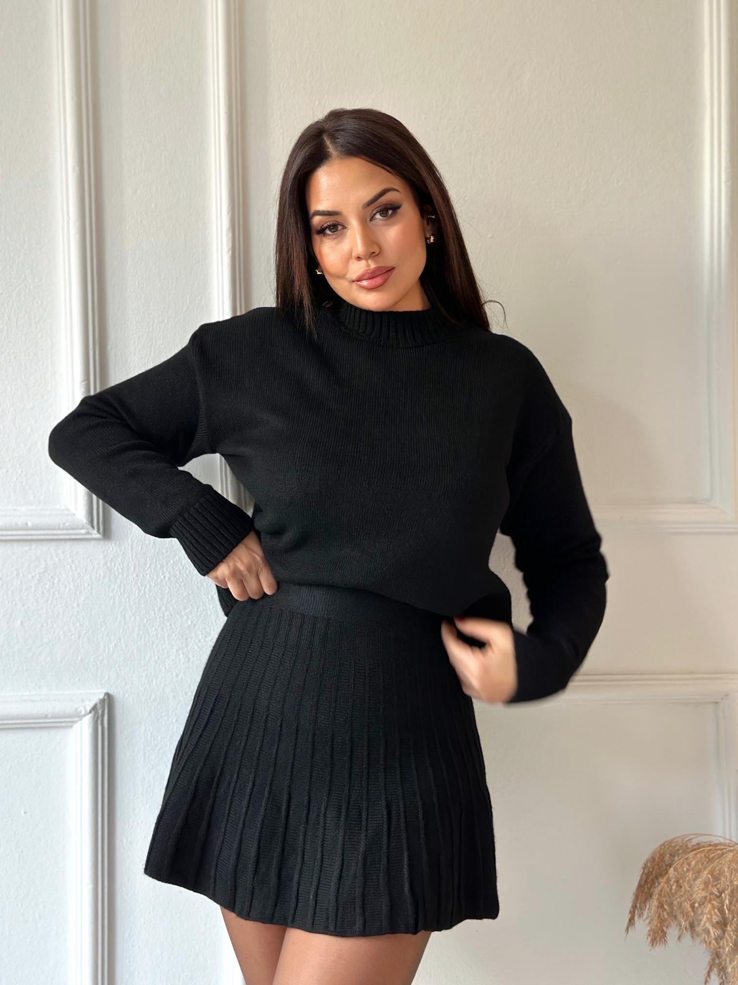 Lüks Kalite Siyah Kazak Pileli Etek Triko Takım