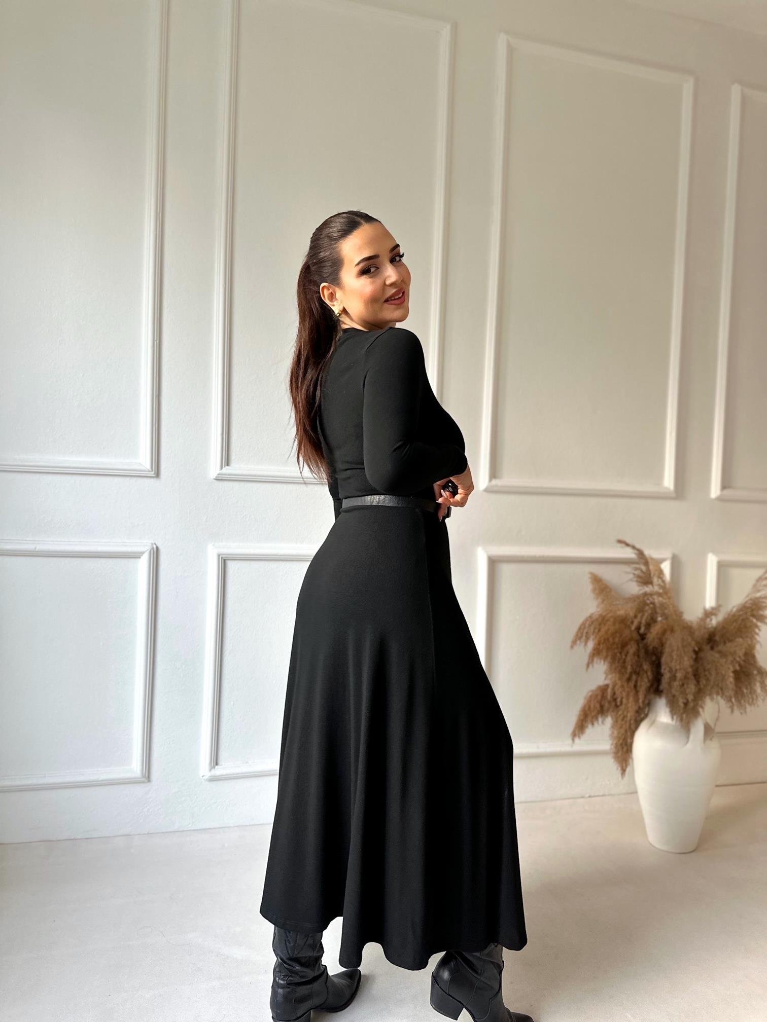 Lüks Kalite Siyah V Yaka Çift Yırtmaçlı Maksi Elbise