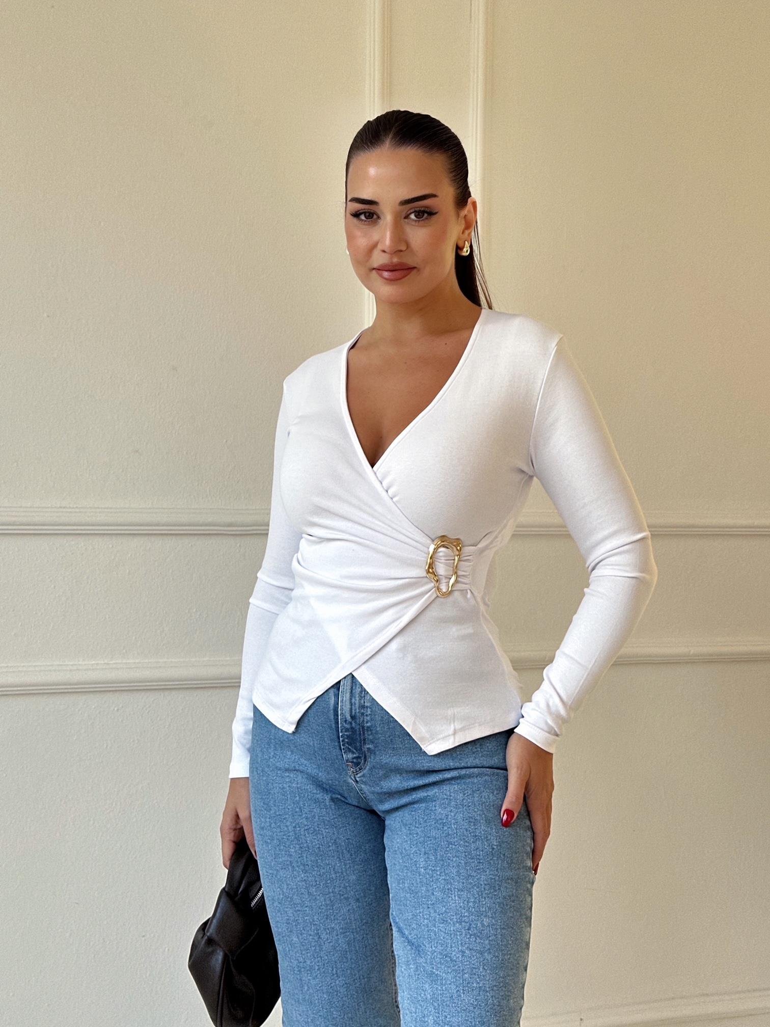 Lüks Kalite Toka Detaylı Beyaz Kruvaze Bluz