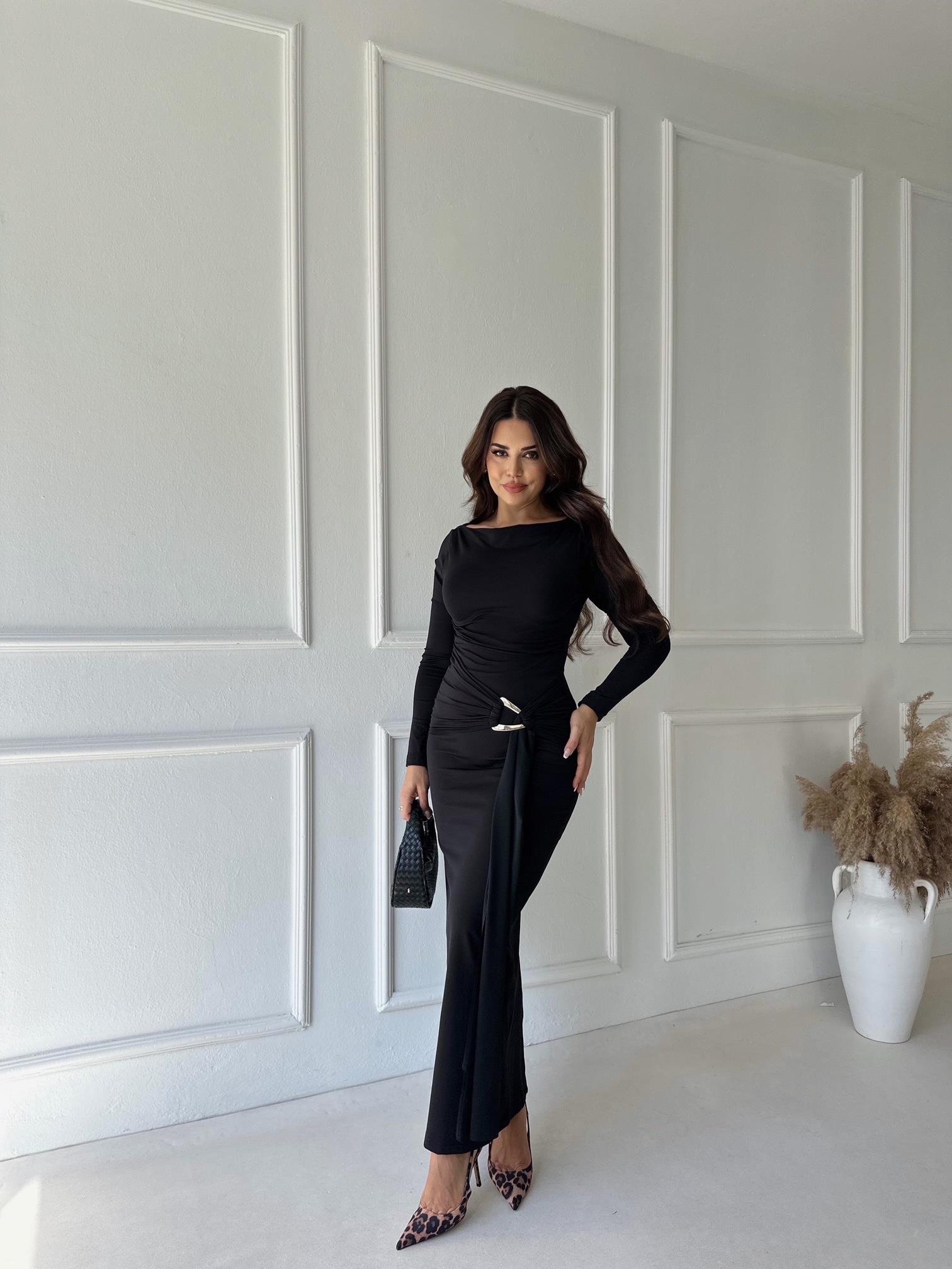 Lüks Kalite Toka Detaylı Siyah Maksi Elbise