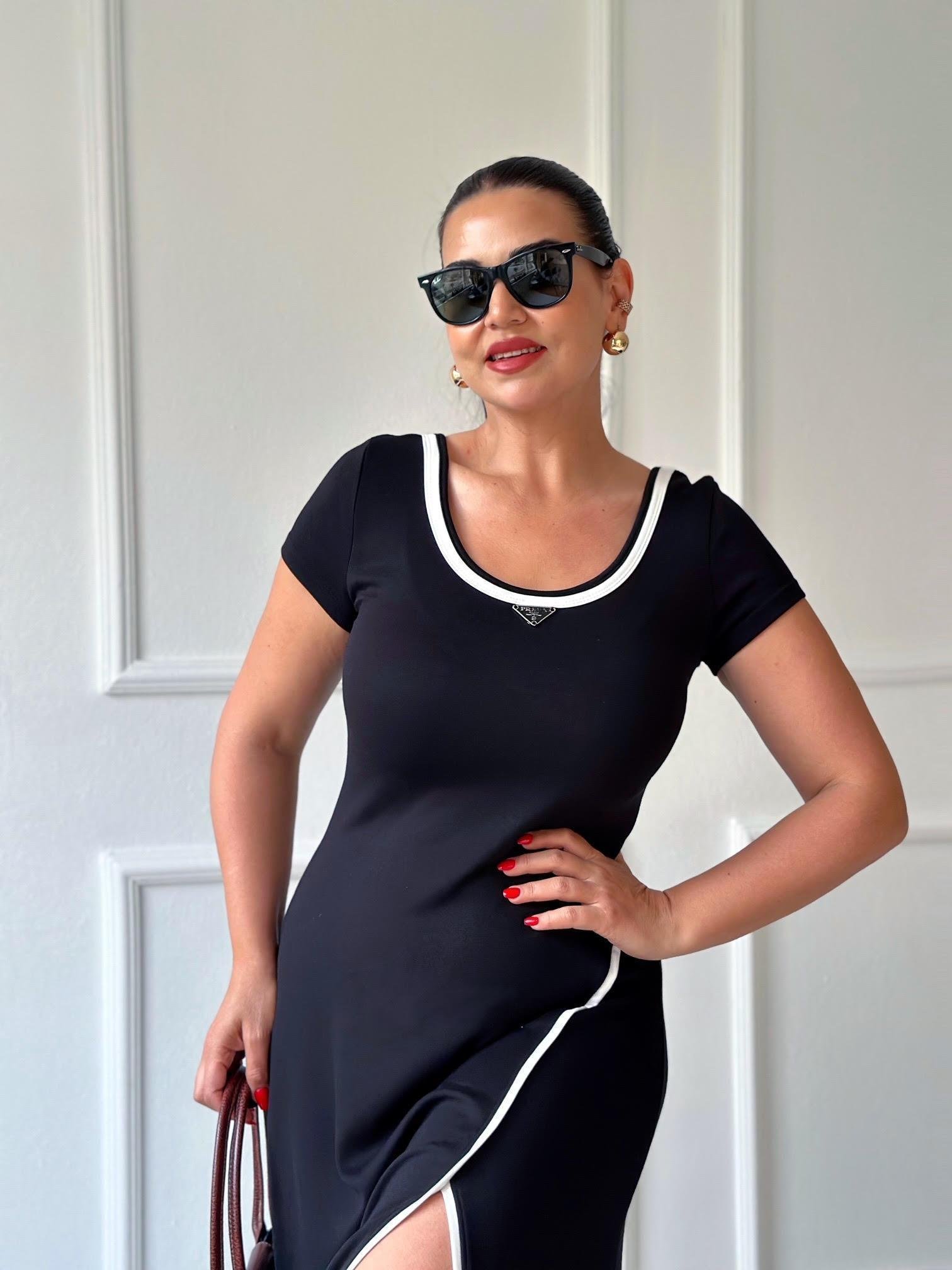 Lüks Kalite U Yaka Beyaz Şeritli Maksi Elbise