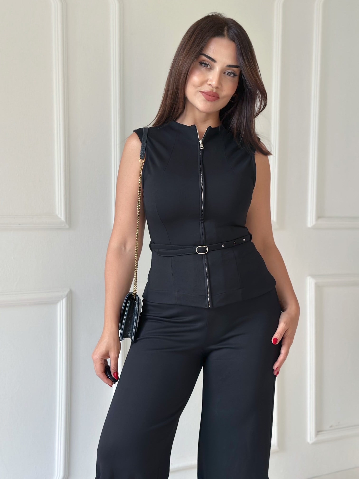 Marka Model Fermuar Detaylı Kemerli Siyah Takım