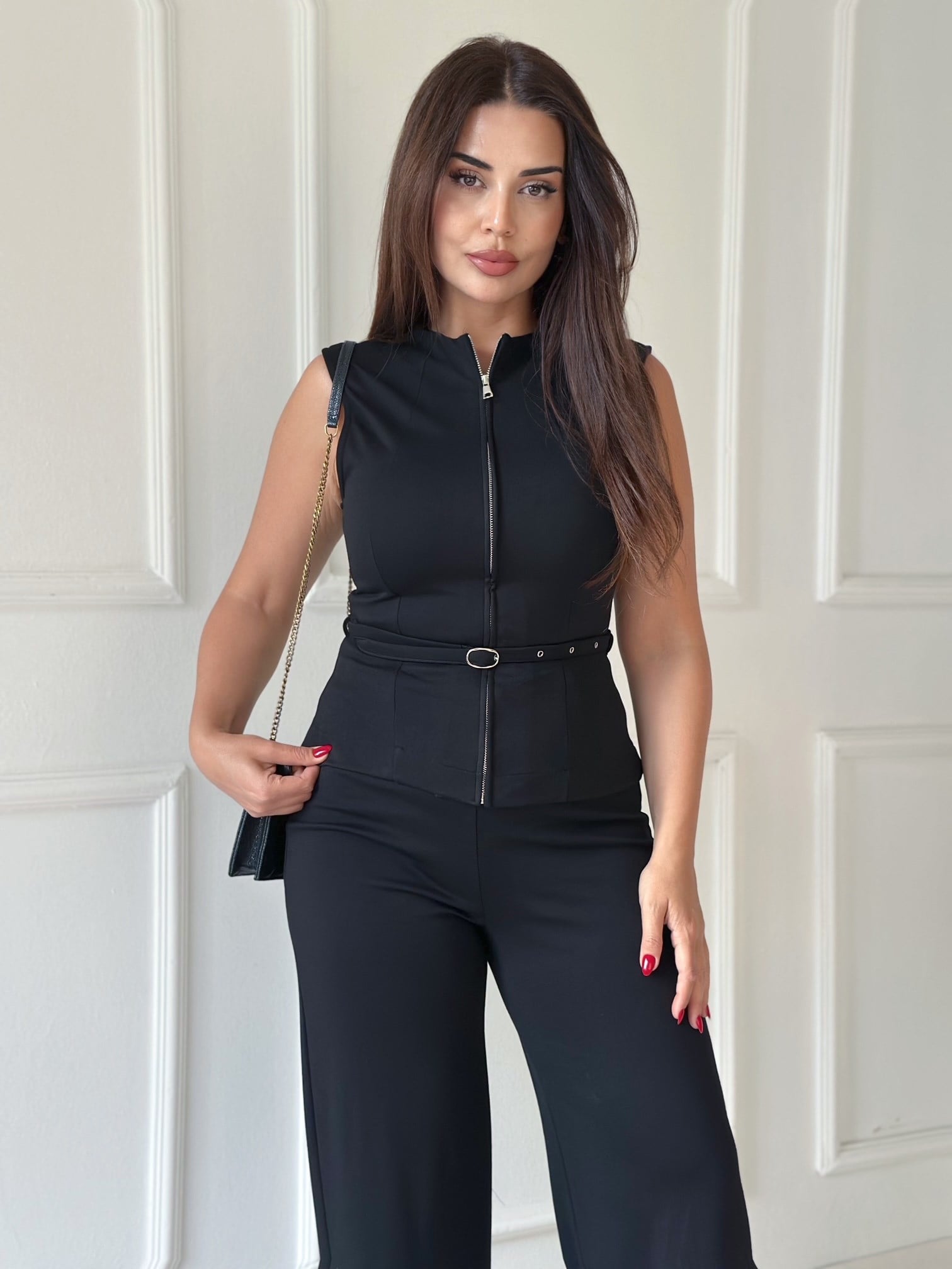 Marka Model Fermuar Detaylı Kemerli Siyah Takım