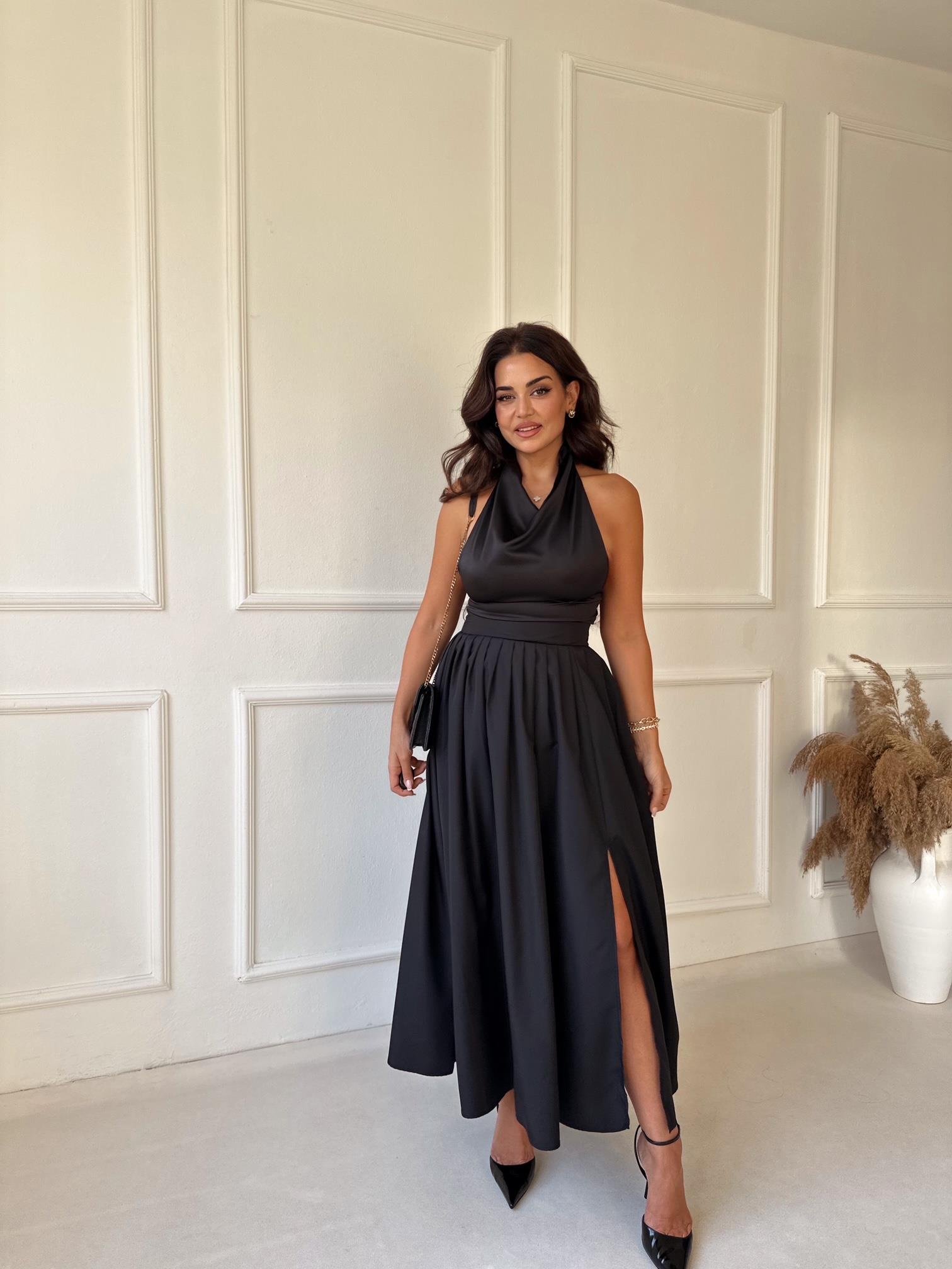 Marka Model Saten Halter Yaka Siyah Bluz