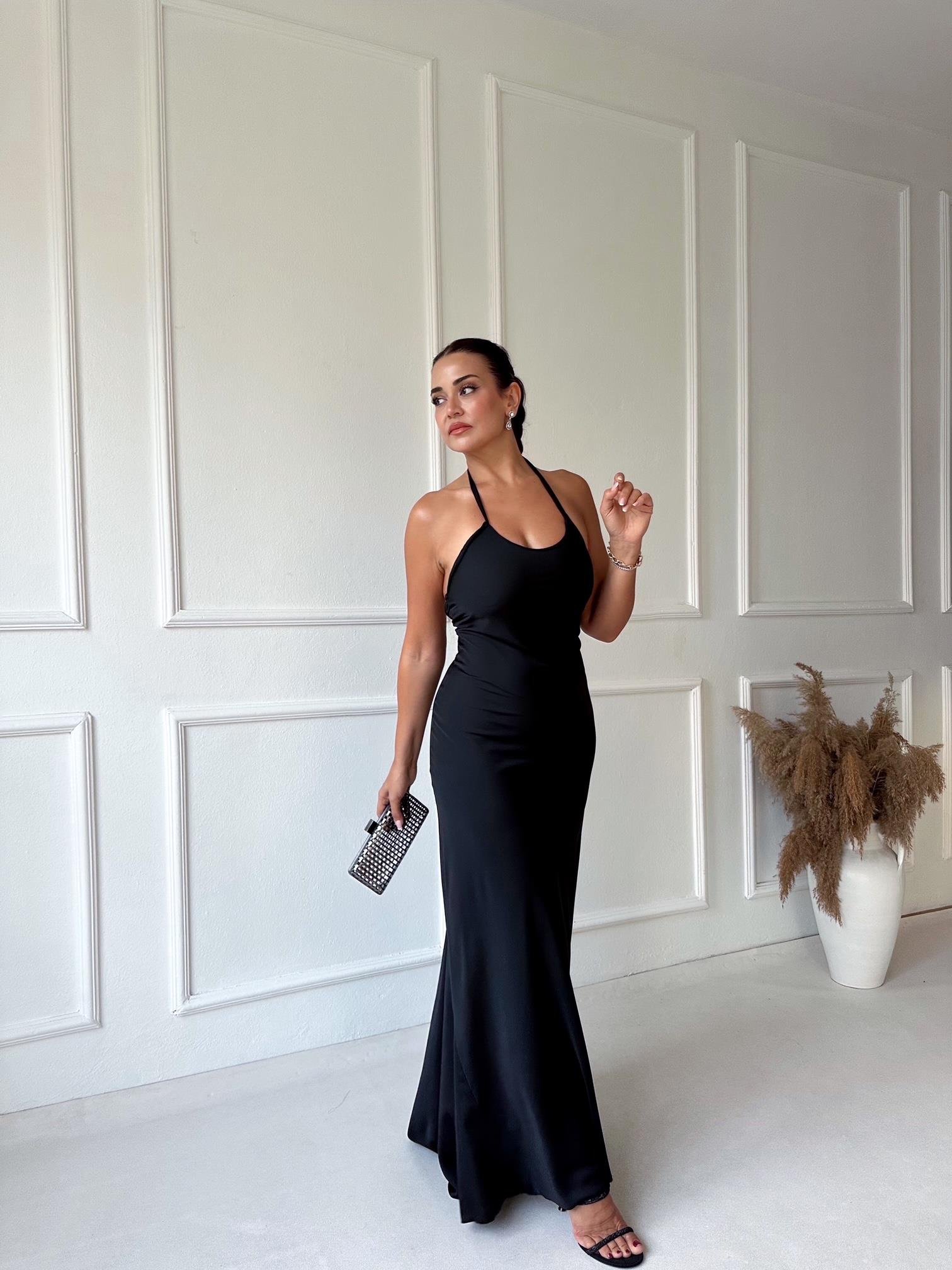 Marka Model Sırt Detaylı Saten Maksi Elbise - Siyah