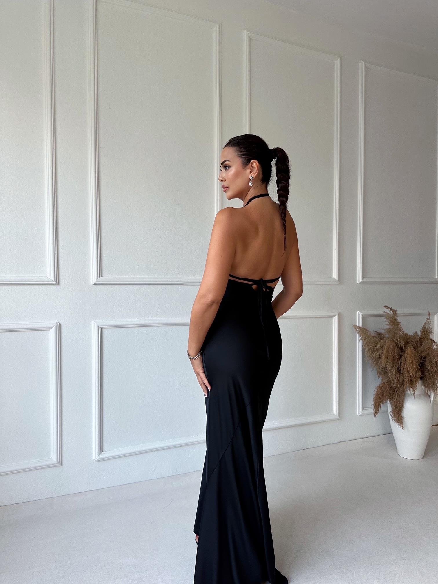 Marka Model Sırt Detaylı Saten Maksi Elbise - Siyah