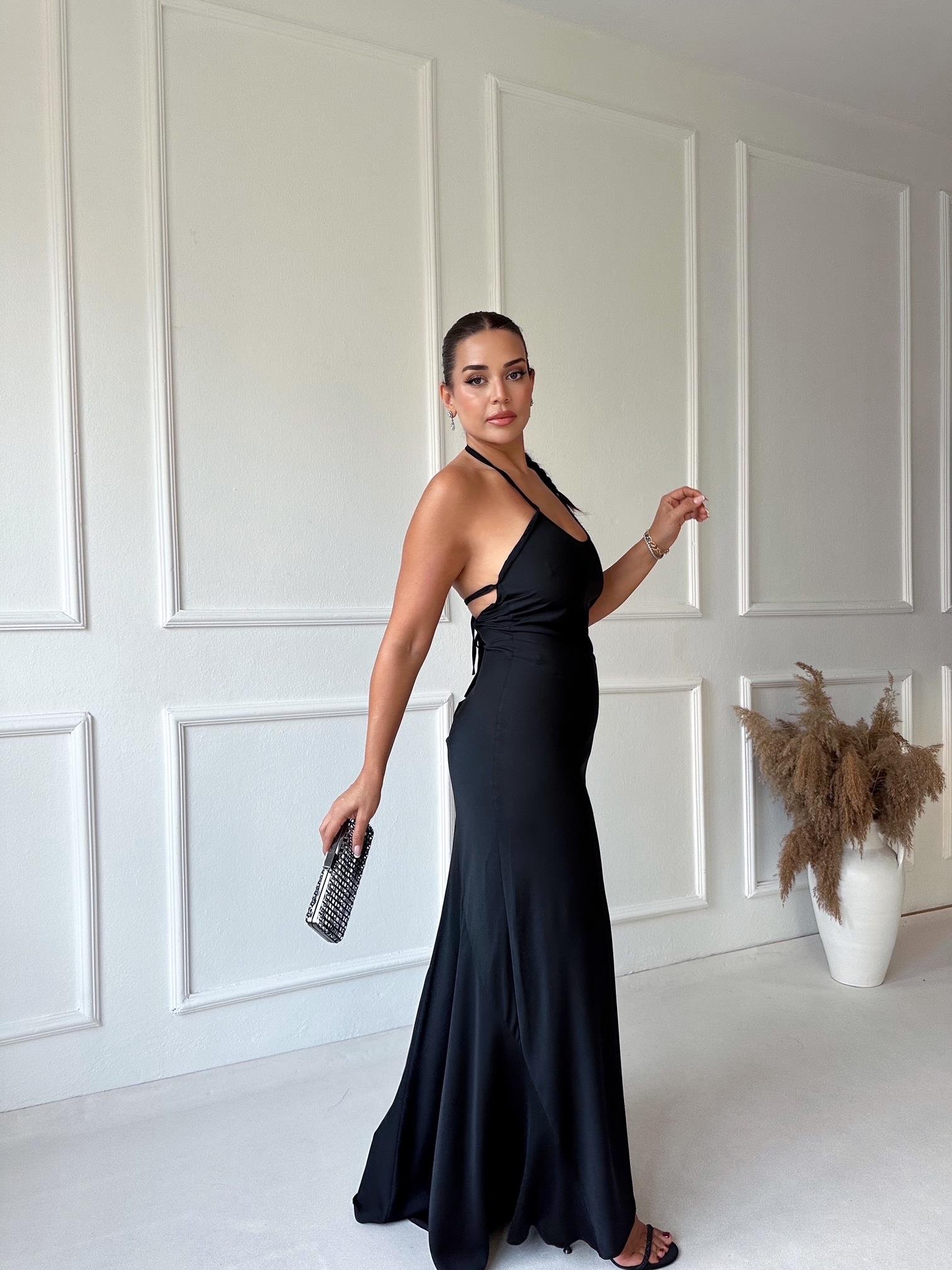 Marka Model Sırt Detaylı Saten Maksi Elbise - Siyah