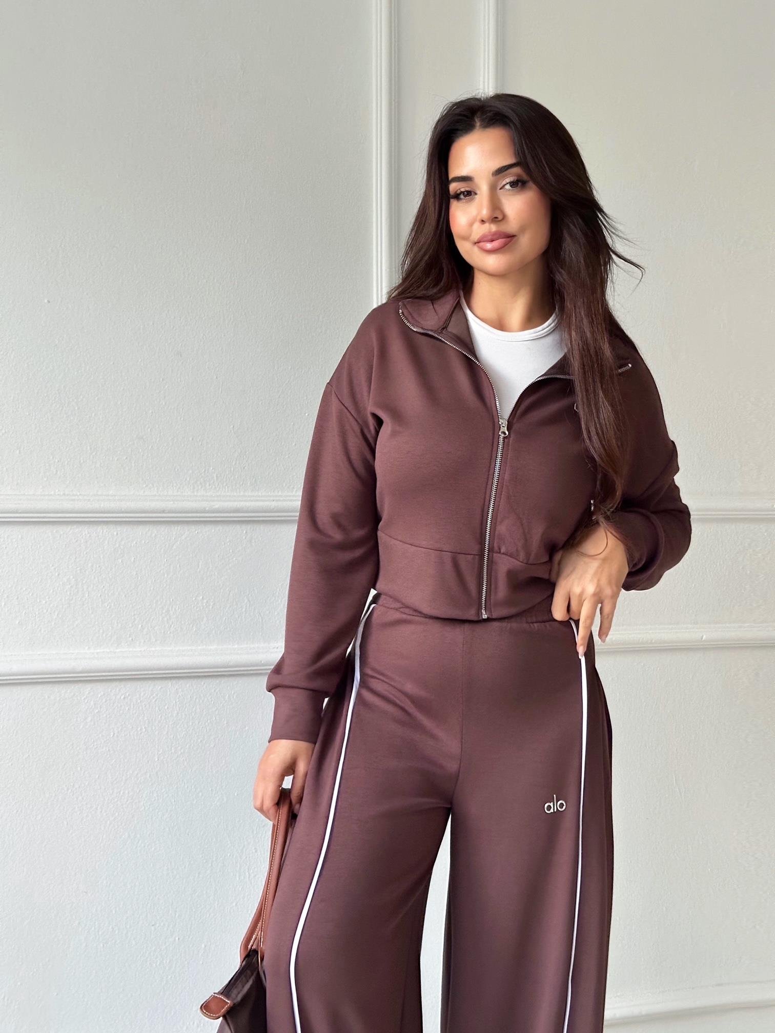 Minimal Şerit Detaylı Geniş Paça Pantolon Takım - Kahve