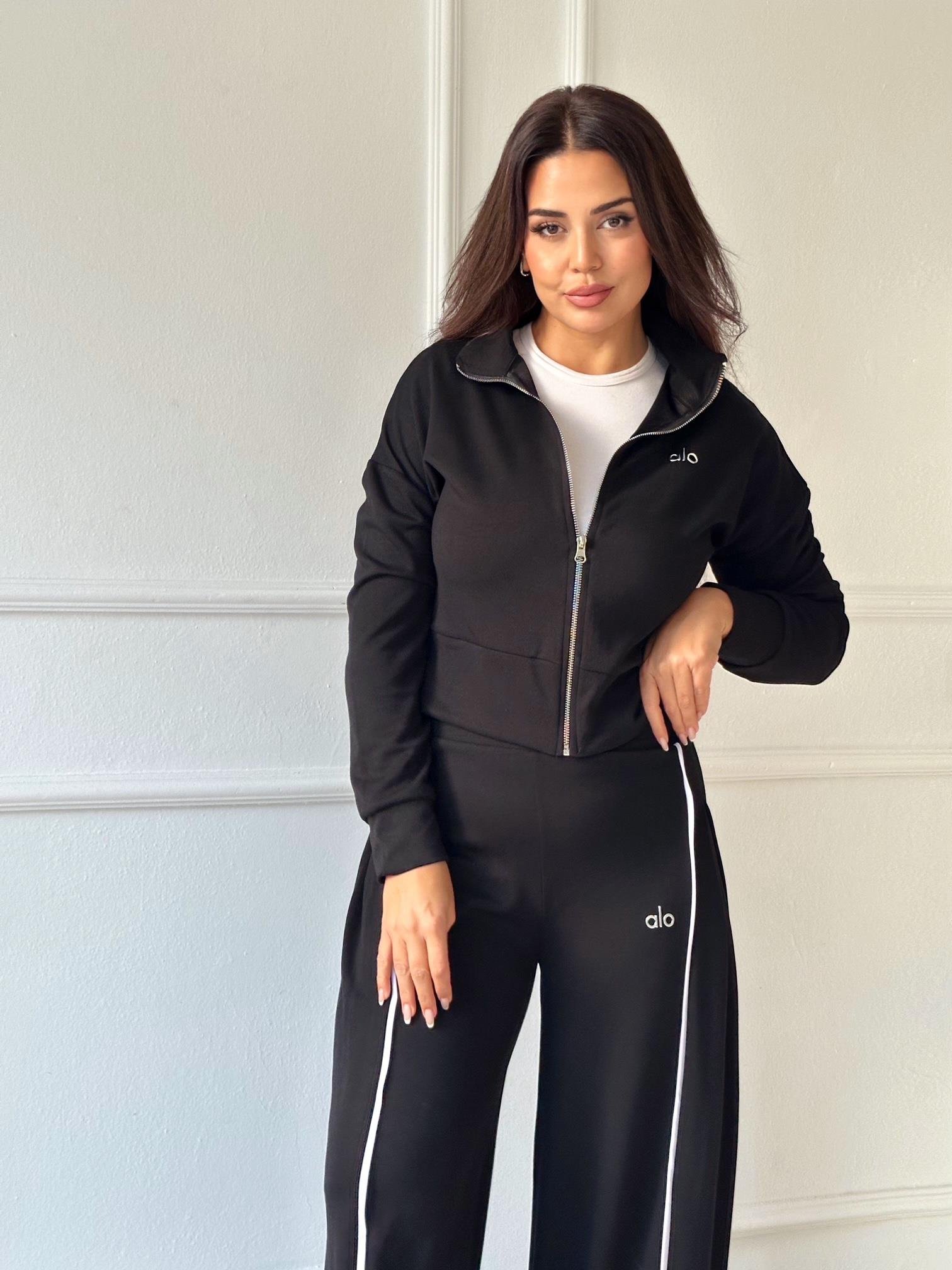 Minimal Şerit Detaylı Geniş Paça Pantolon Takım - Siyah