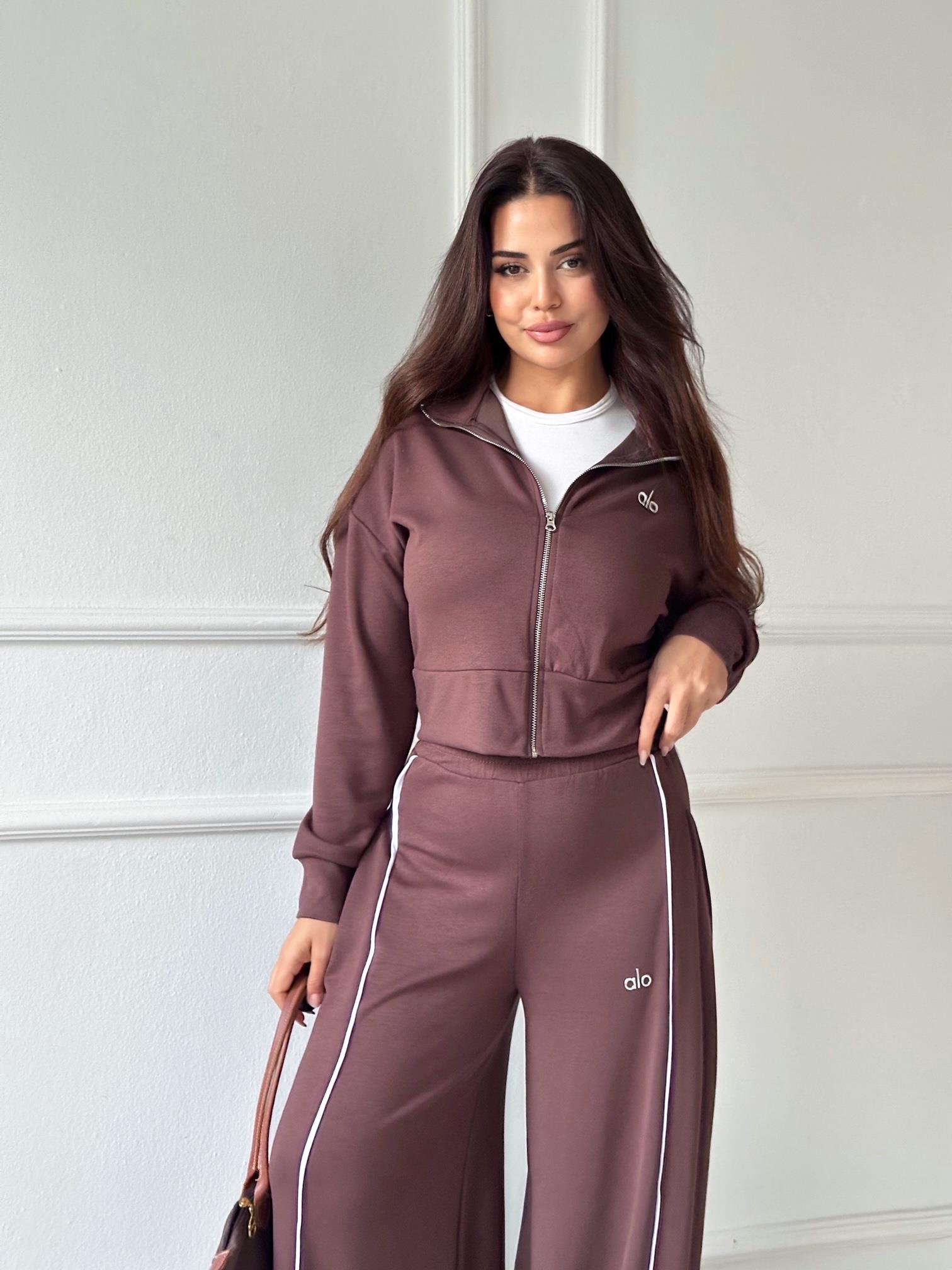 Minimal Şerit Detaylı Geniş Paça Pantolon Takım - Kahve