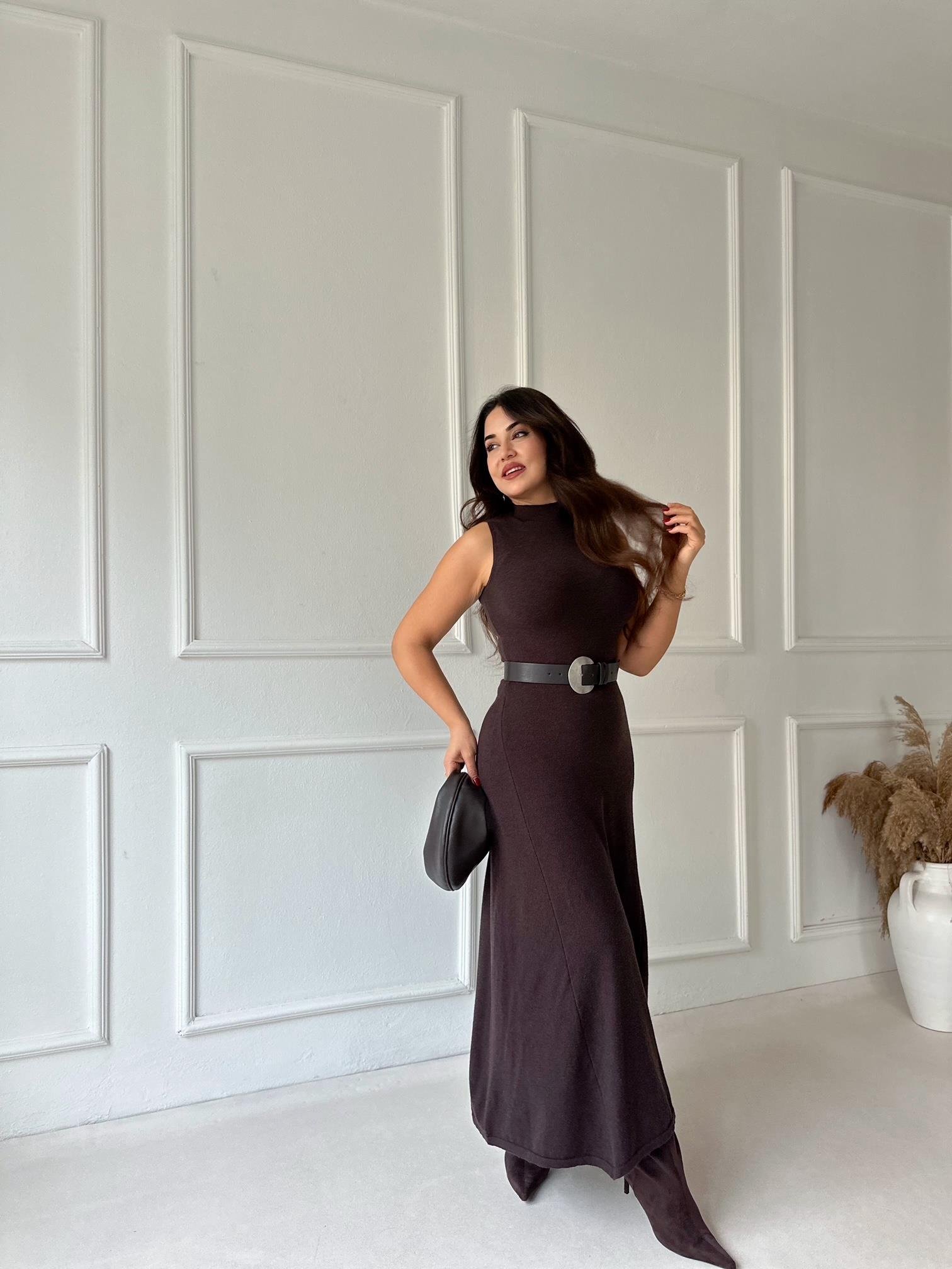 Mocha Chic Kolsuz Midi Triko Elbise - Kahve