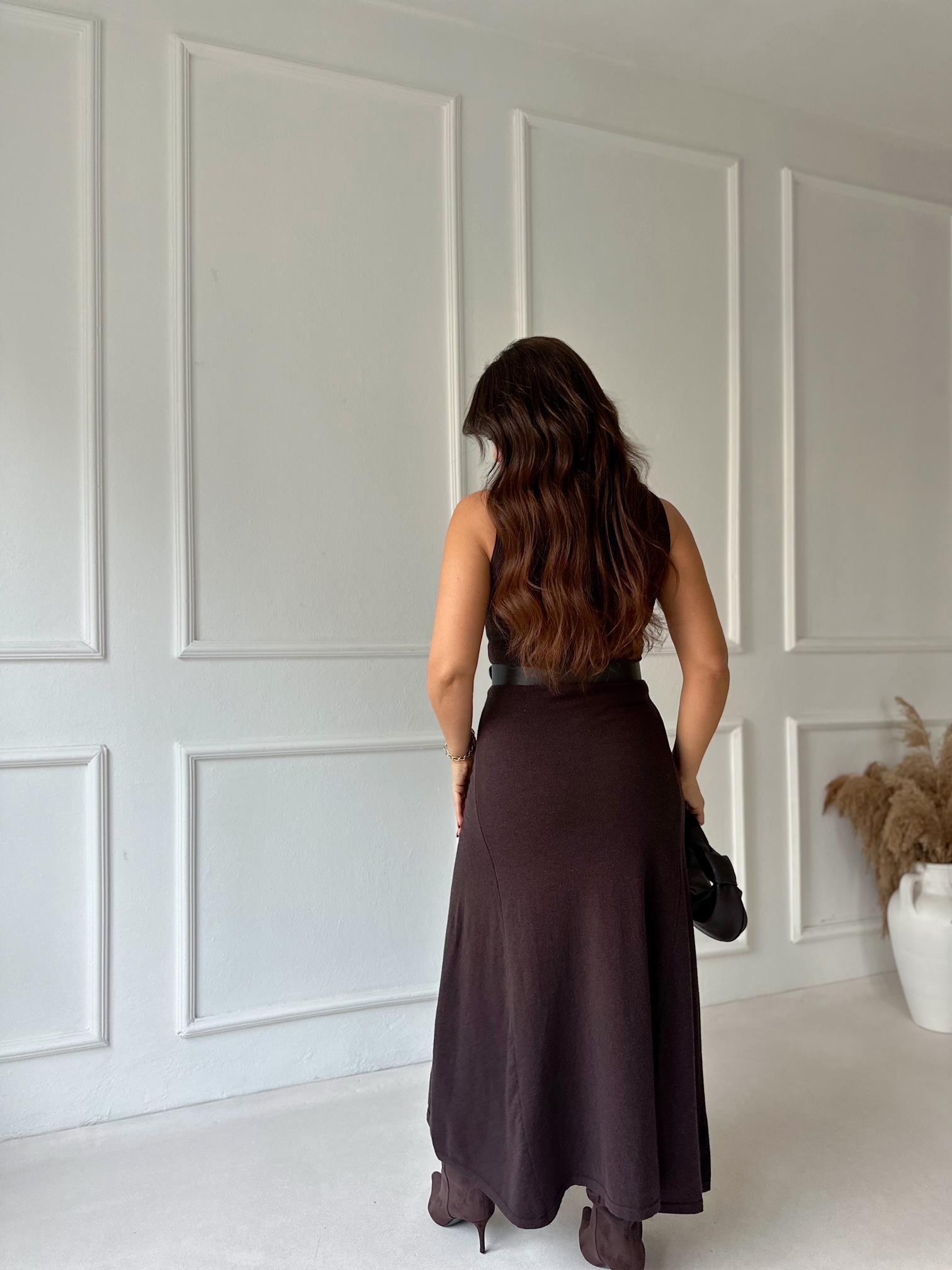 Mocha Chic Kolsuz Midi Triko Elbise - Kahve