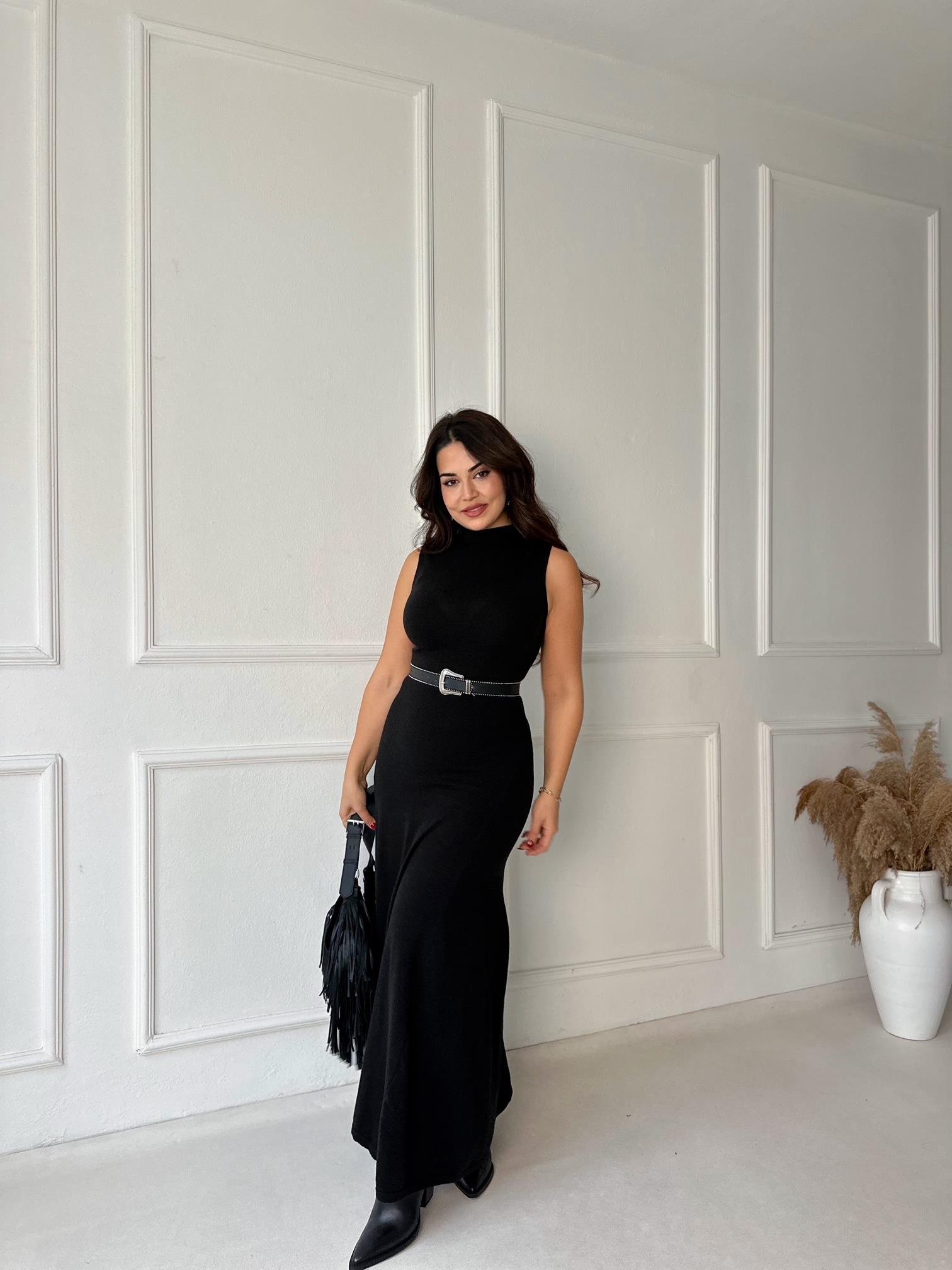 Mocha Chic Kolsuz Midi Triko Elbise - Siyah