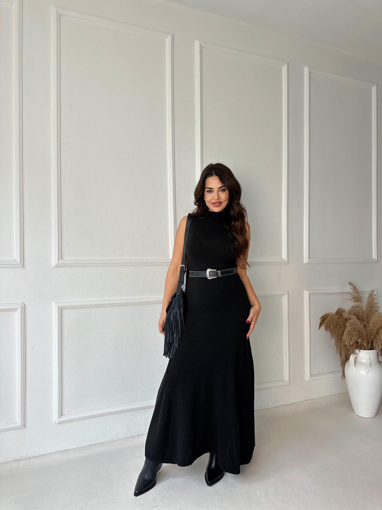 Mocha Chic Kolsuz Midi Triko Elbise - Siyah