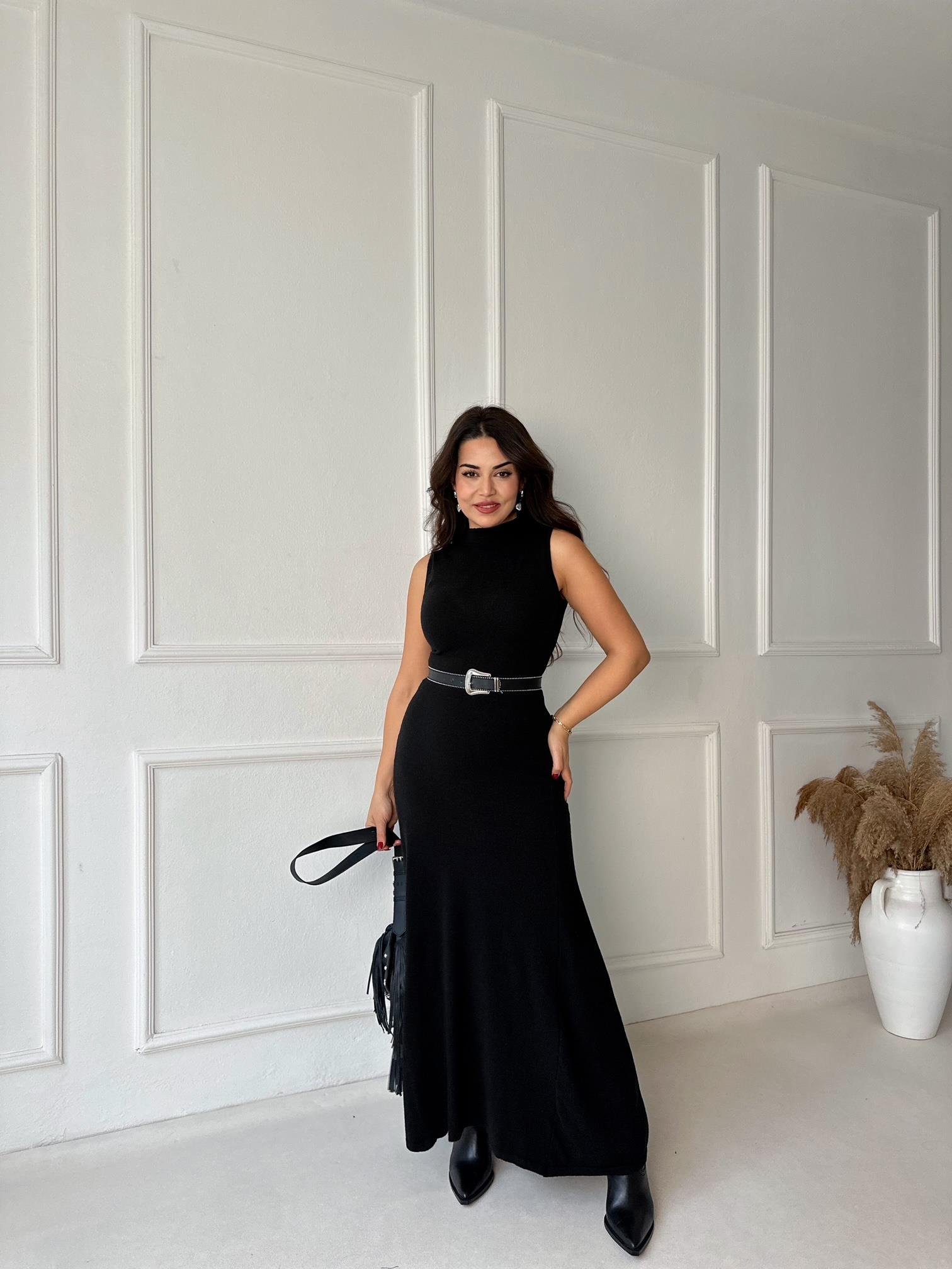 Mocha Chic Kolsuz Midi Triko Elbise - Siyah