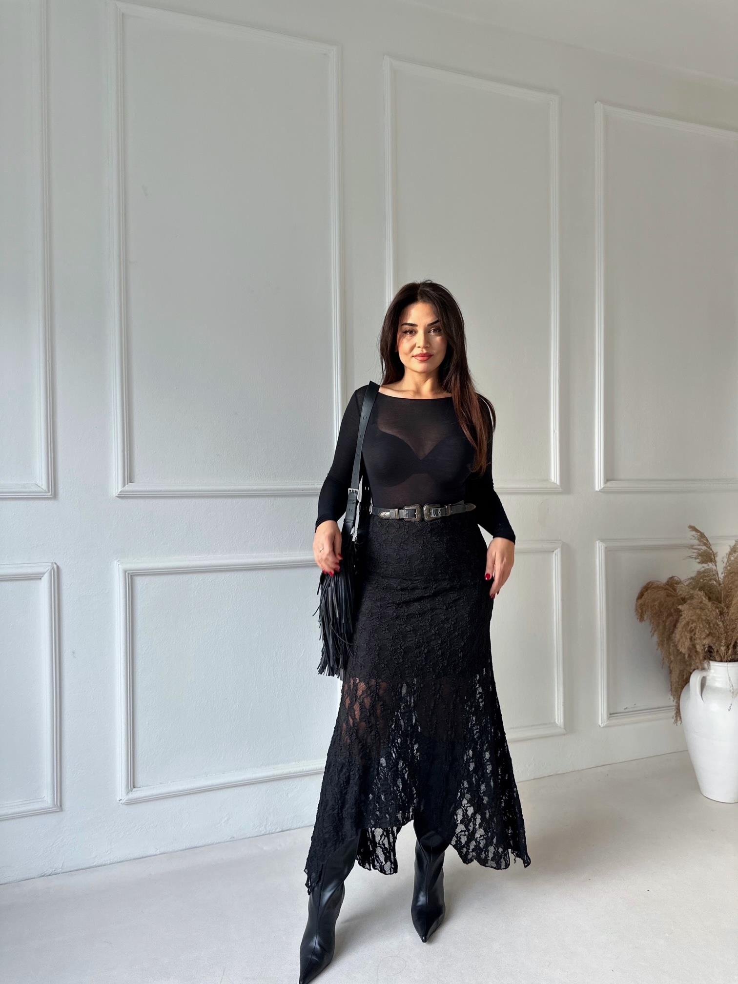 Noir Lace Asimetrik Dantel Etek - Siyah