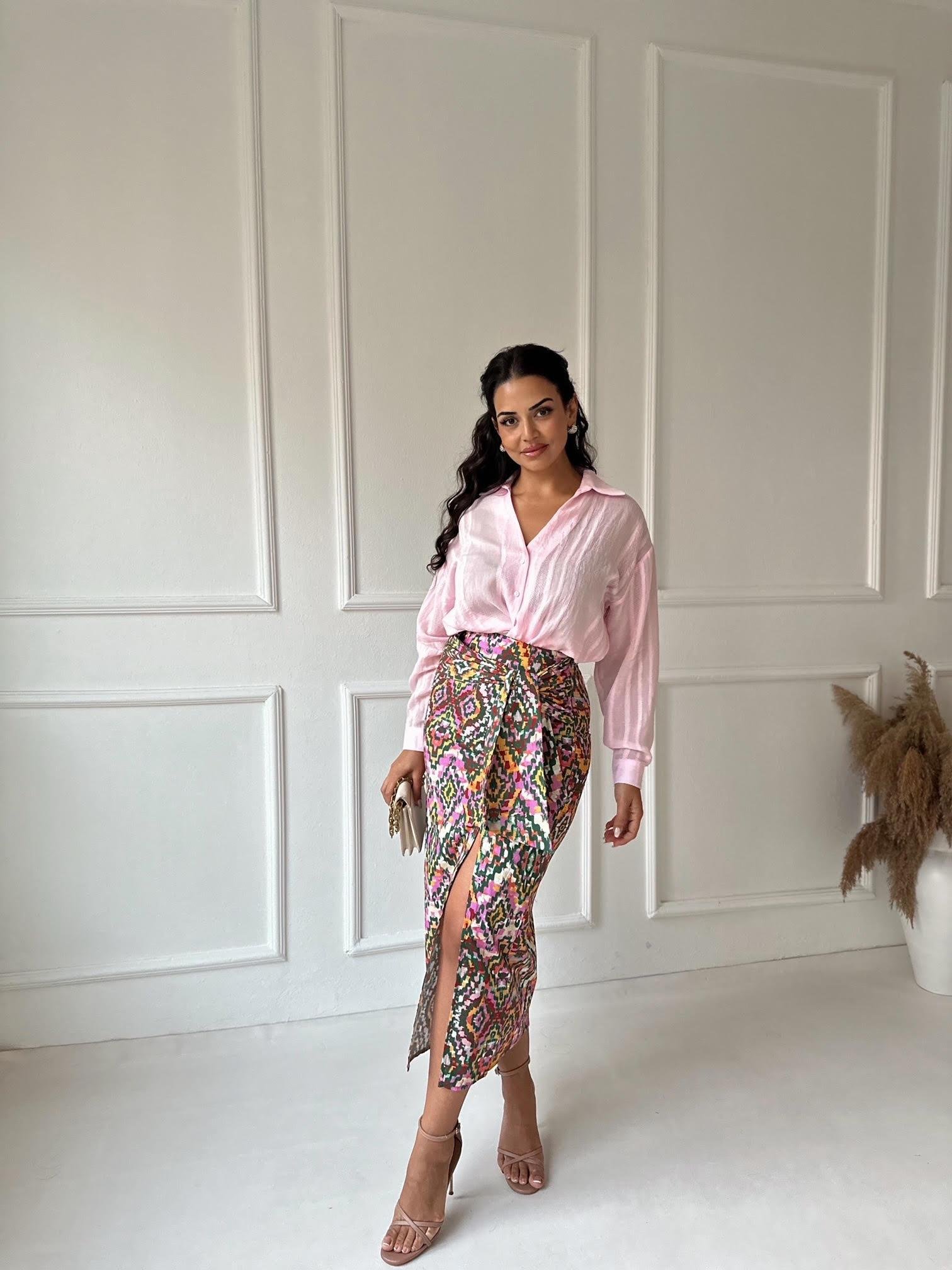 Önden Bağlamalı Yırtmaçlı Renkli Desenli Midi Etek