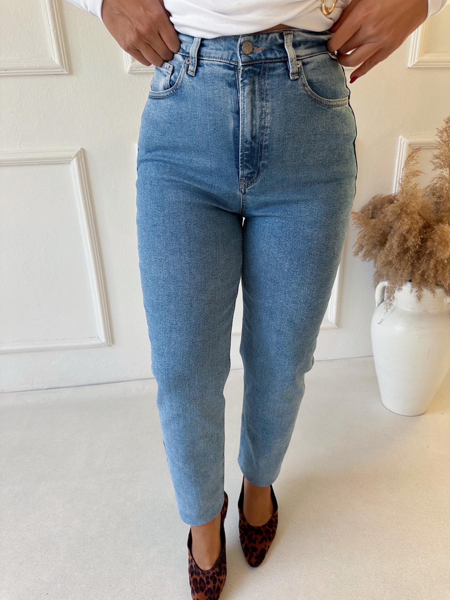 Orijinal Marka Tam Yüksek Bel Mavi Likralı Mom Jean