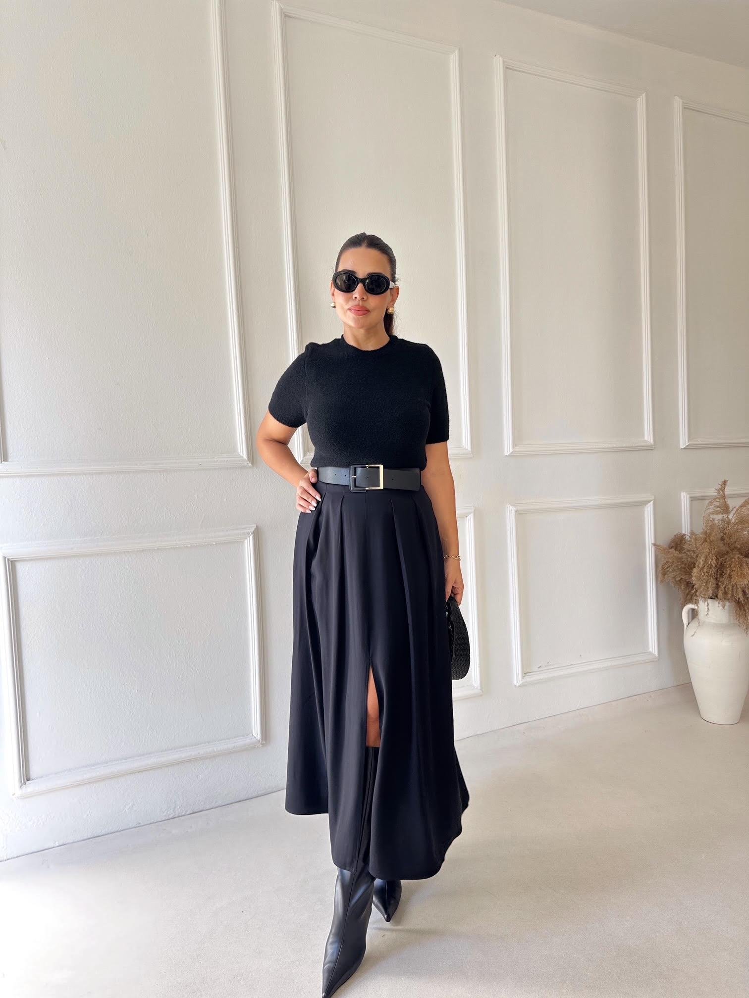 Orijinal Marka Yüksek Bel Kemerli Yırtmaçlı Kloş Etek – Siyah