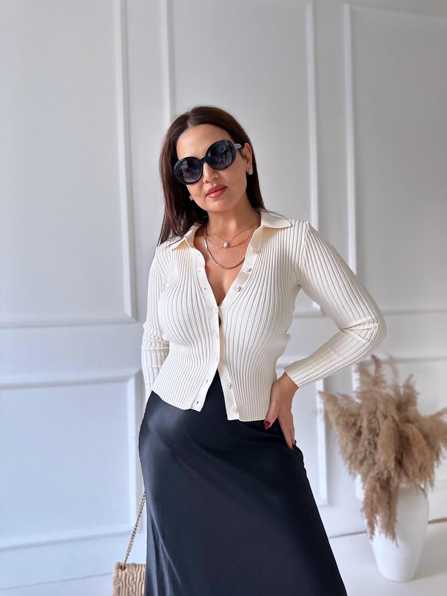 Polo Yaka Önden Düğmeli Ekru Triko Hırka