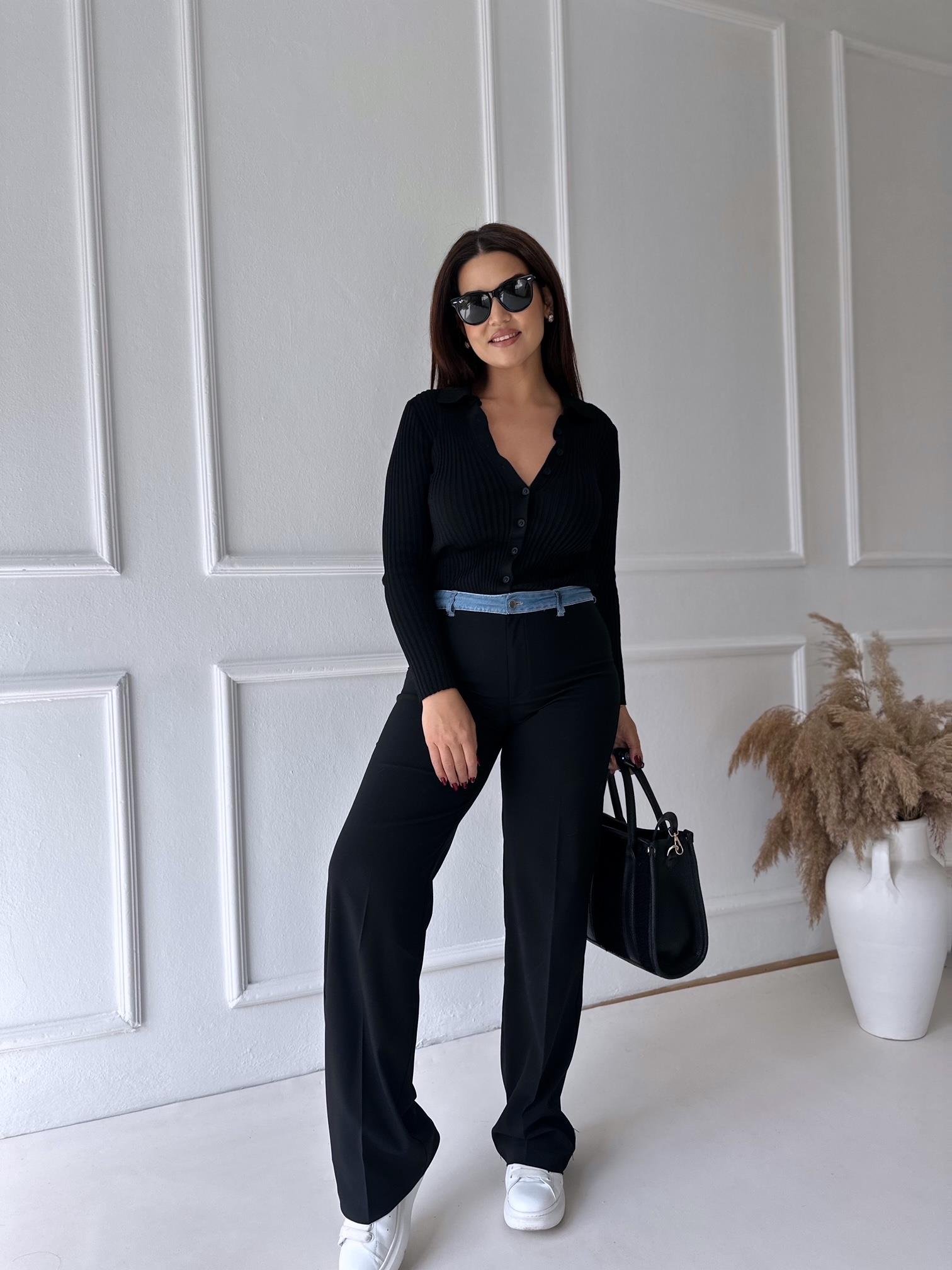 Polo Yaka Önden Düğmeli Siyah Triko Hırka