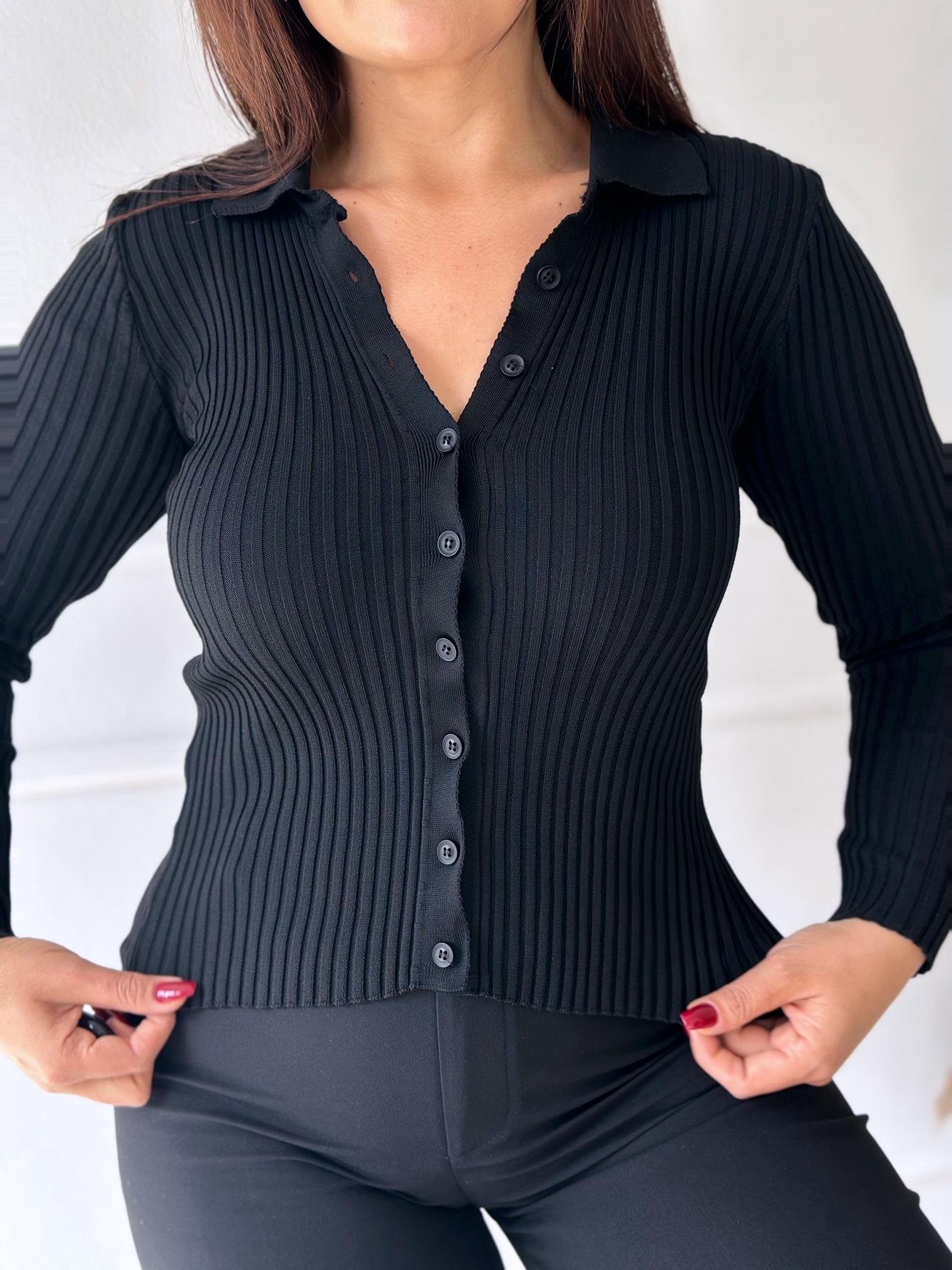 Polo Yaka Önden Düğmeli Siyah Triko Hırka