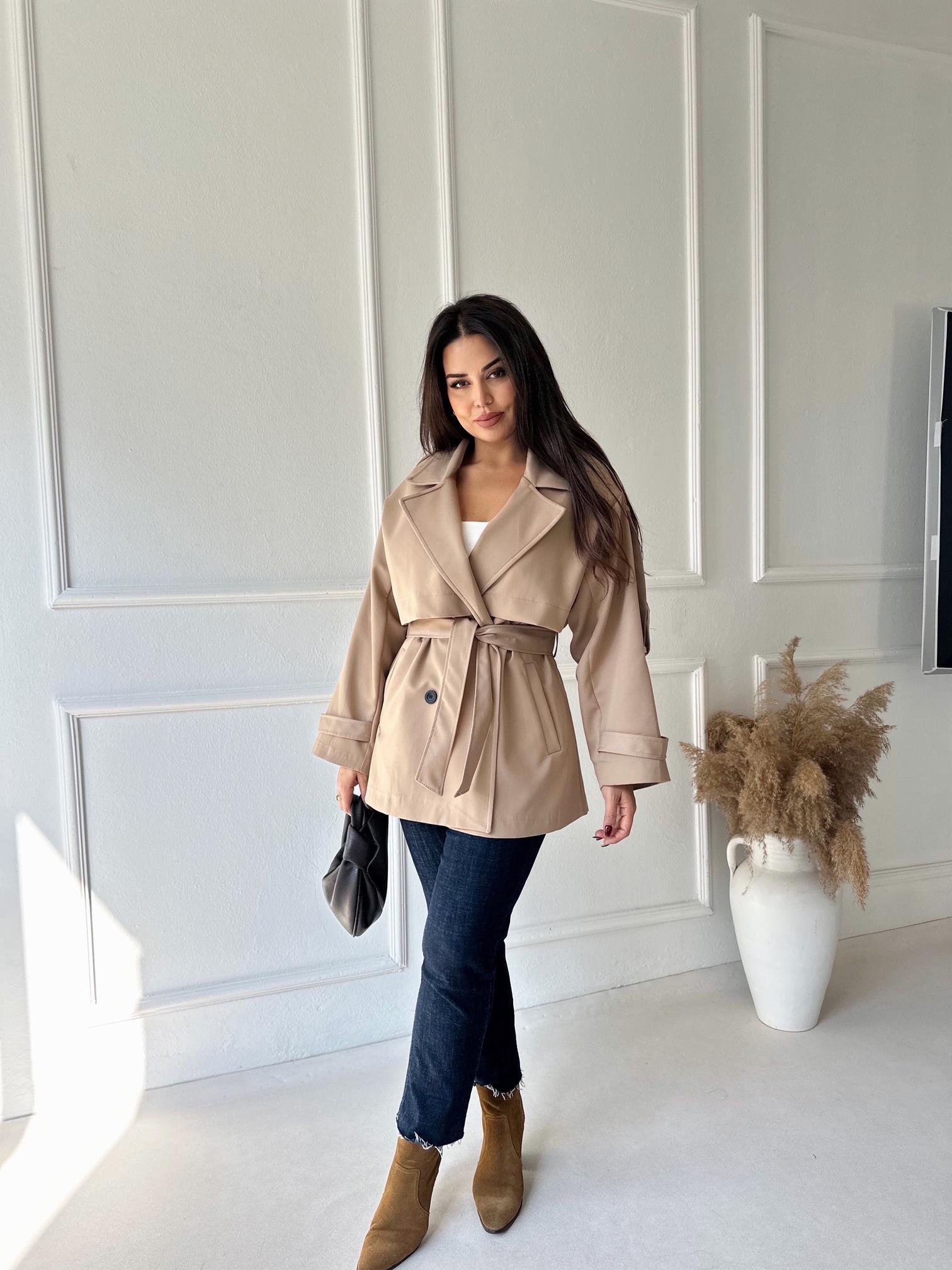 Premium Kalite Kısa Kuşaklı Trenchcoat – Bej