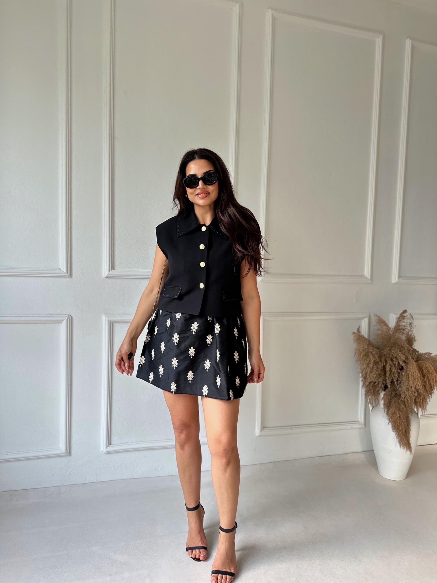 Premium Kalite Kontrast Dikiş Detaylı Yelek-Siyah