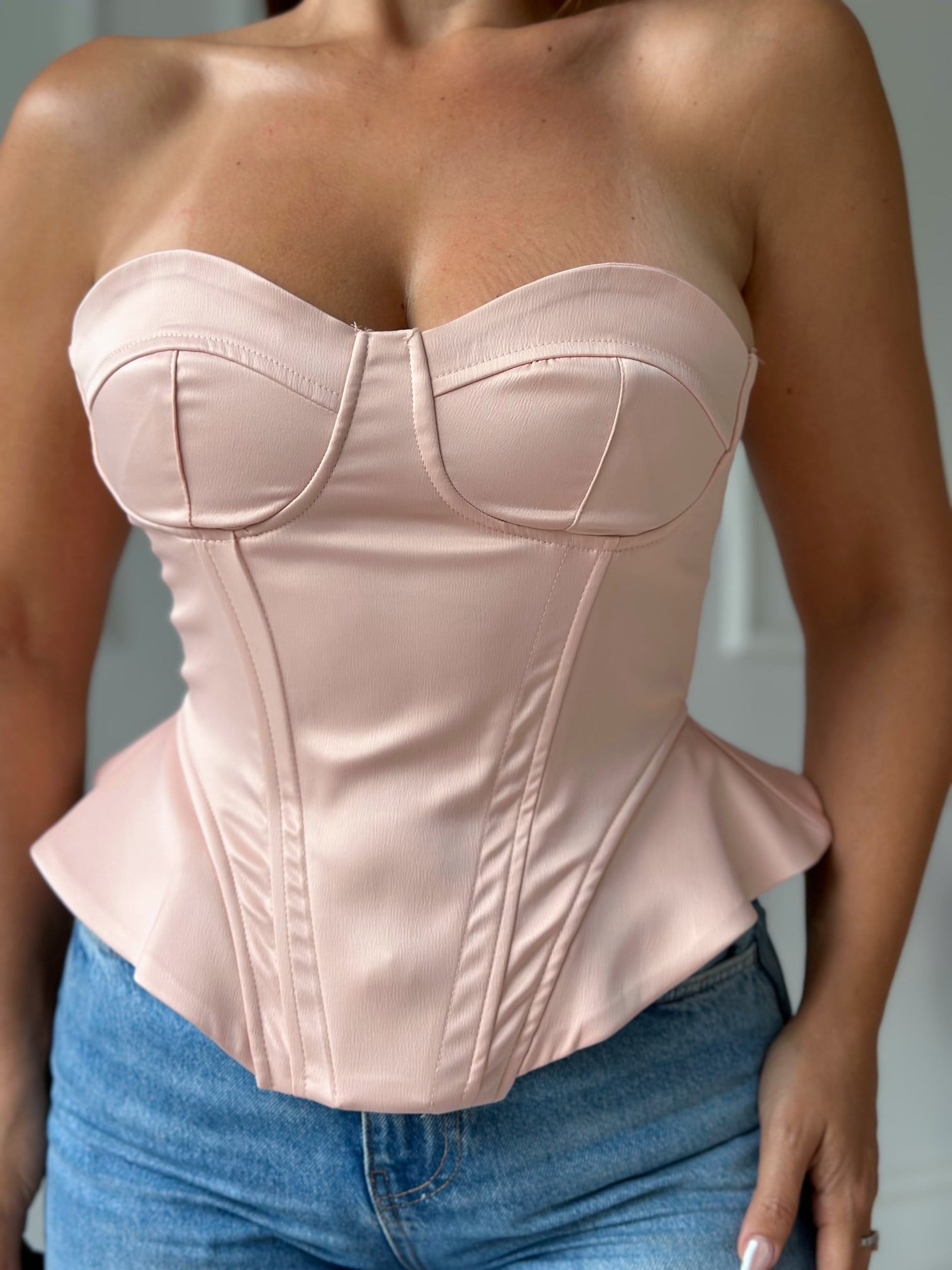 Rosalie Saten Straplez Korse - Pudra