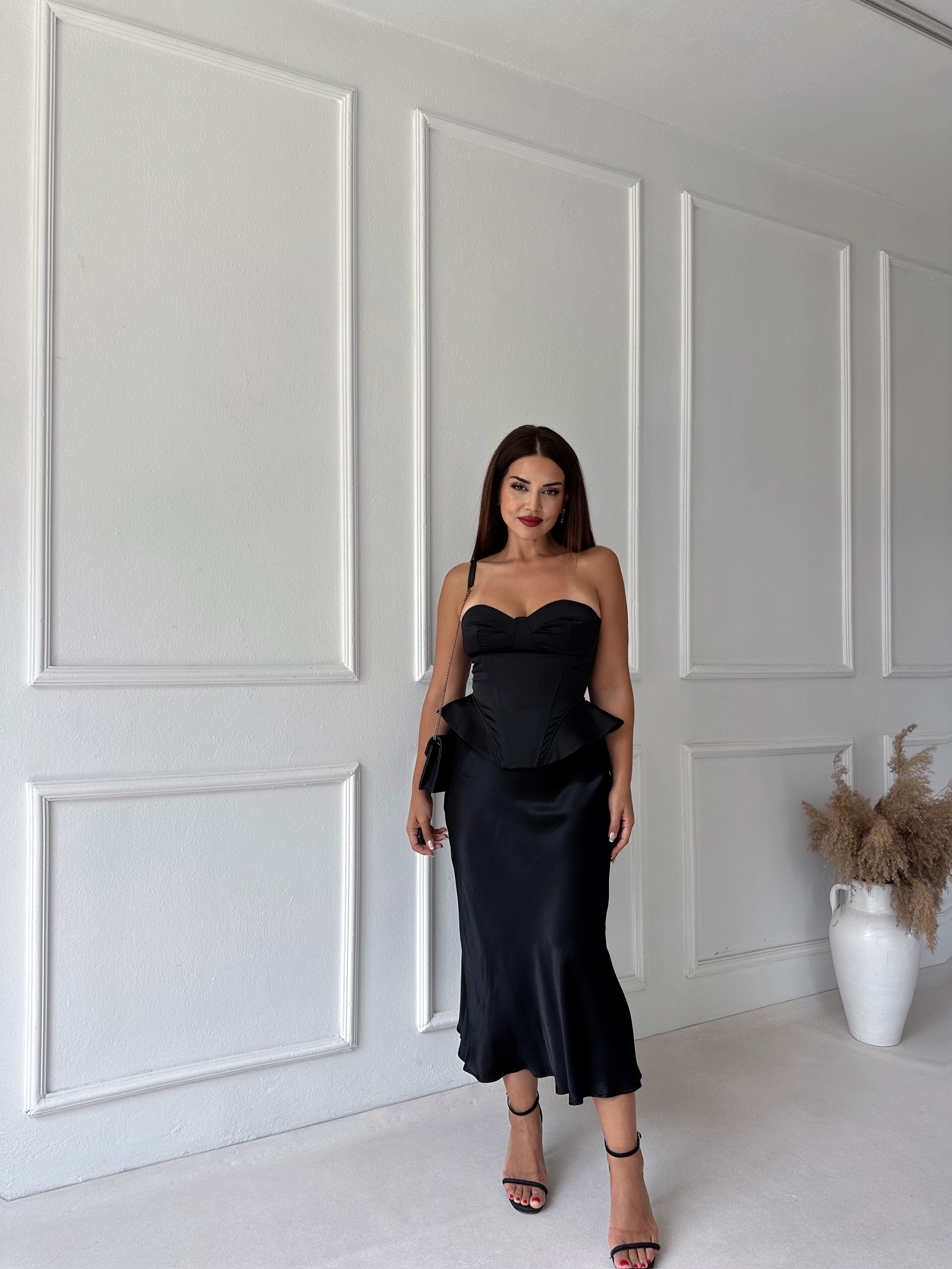 Saten İpek Dokulu Midi Slip Etek – Siyah