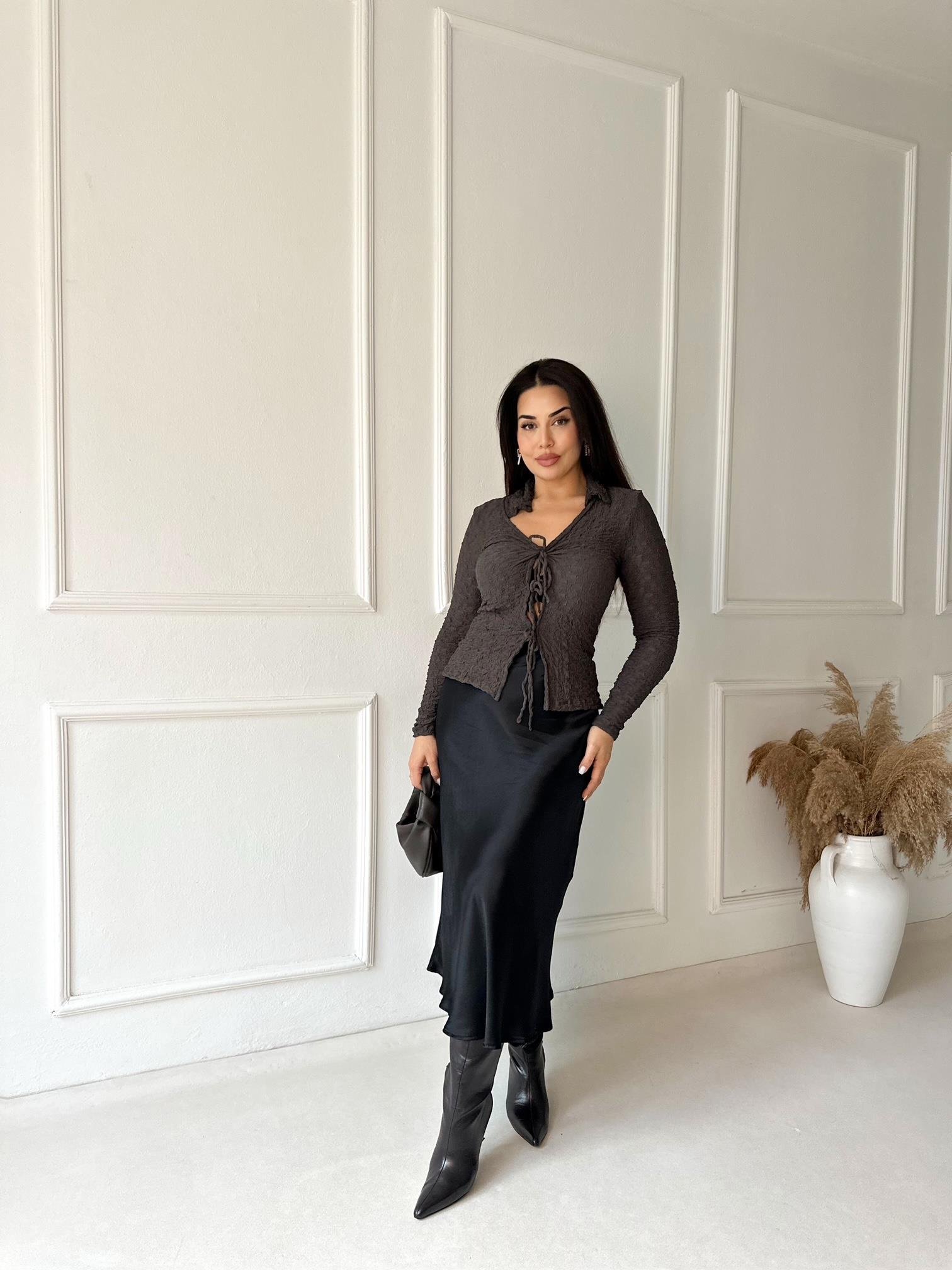 Saten İpek Dokulu Midi Slip Etek – Siyah