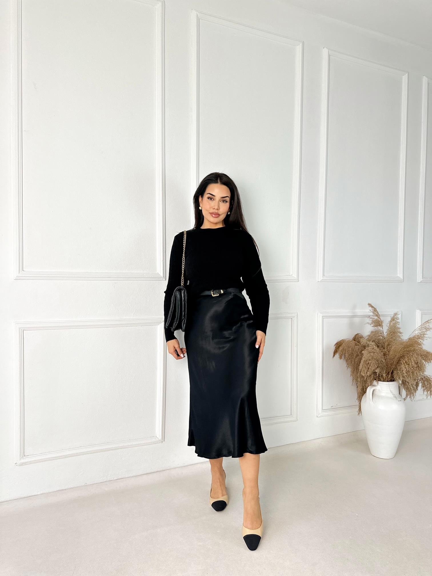 Saten İpek Dokulu Midi Slip Etek – Siyah