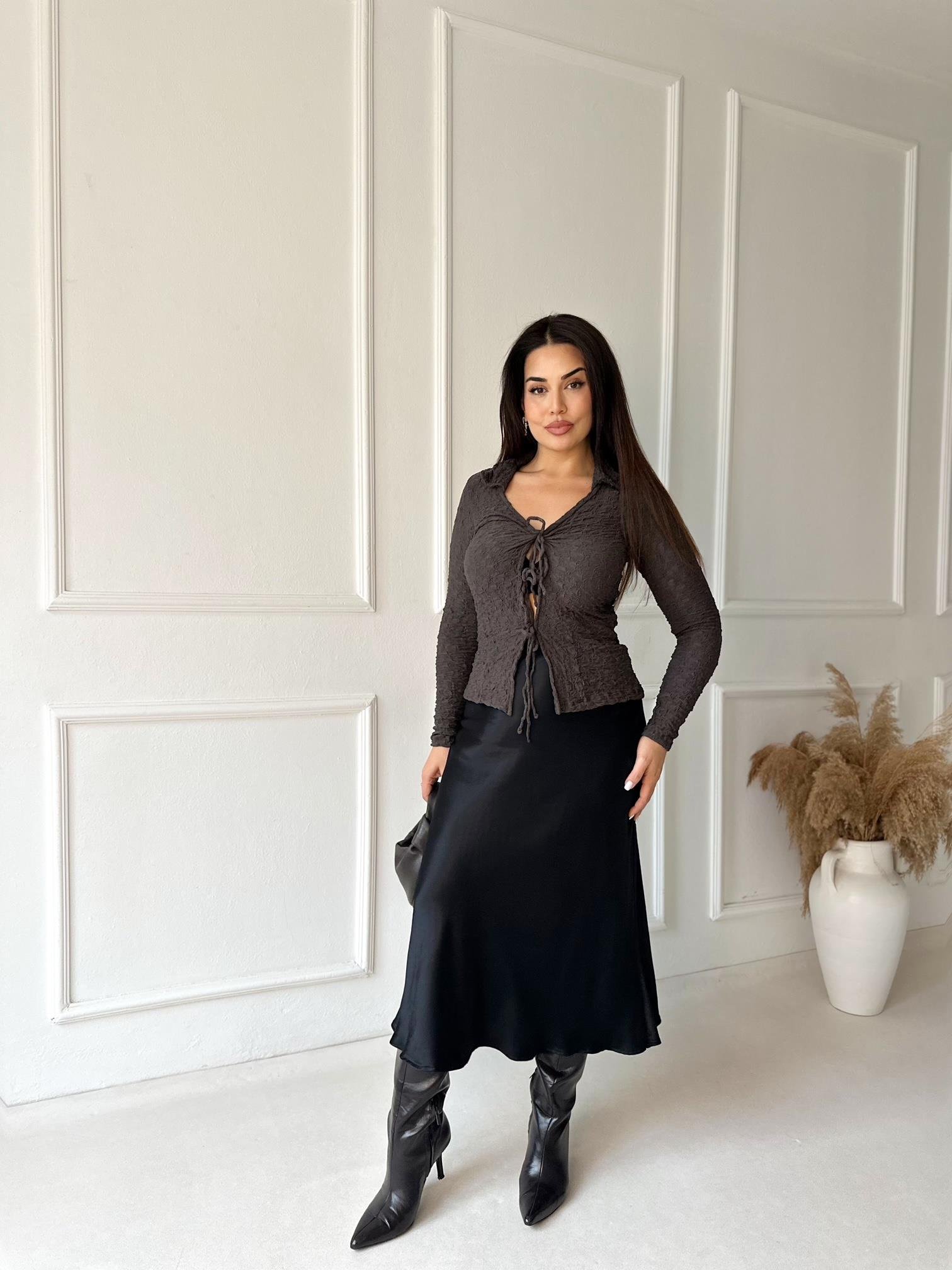 Saten İpek Dokulu Midi Slip Etek – Siyah