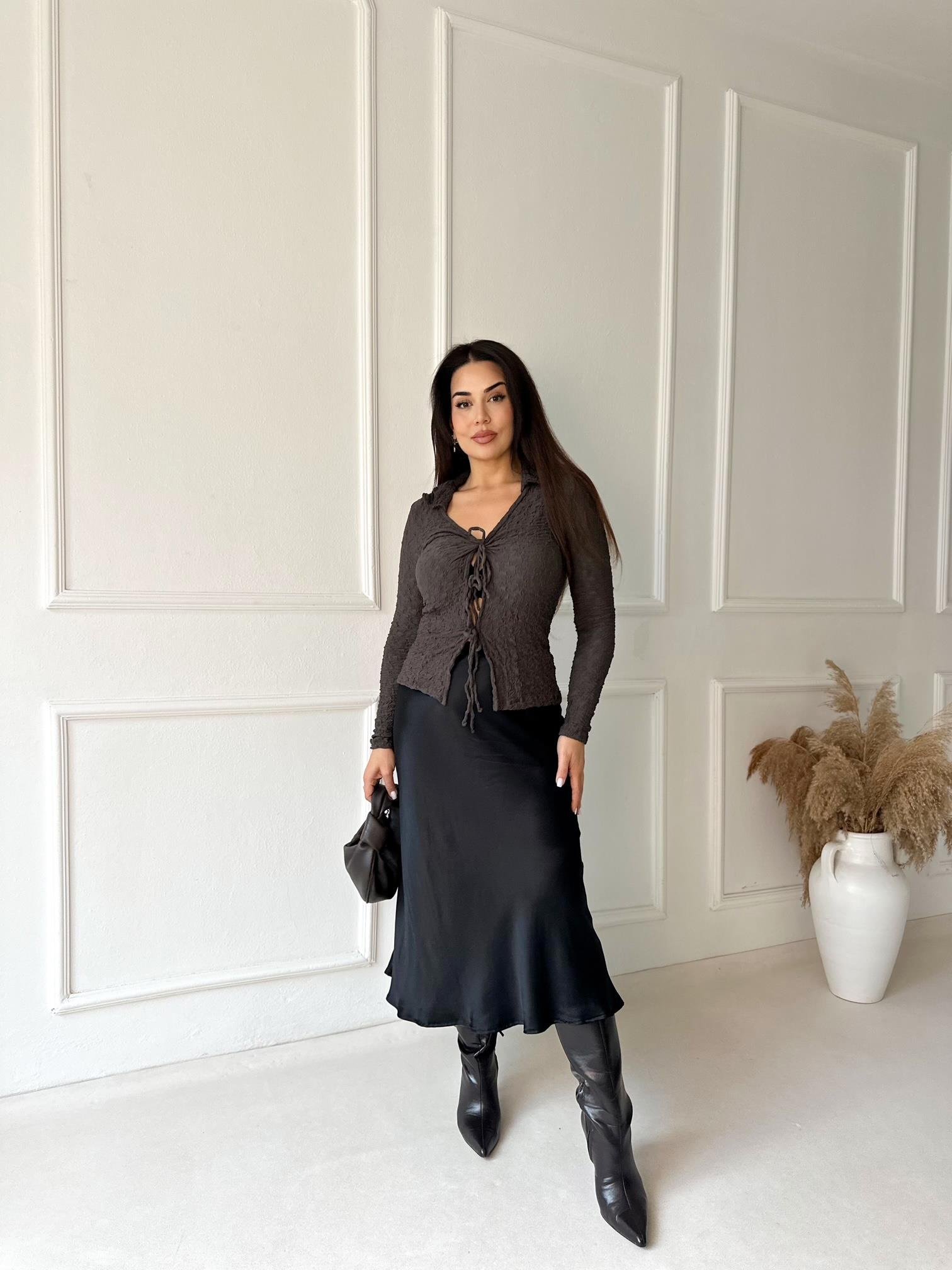 Saten İpek Dokulu Midi Slip Etek – Siyah