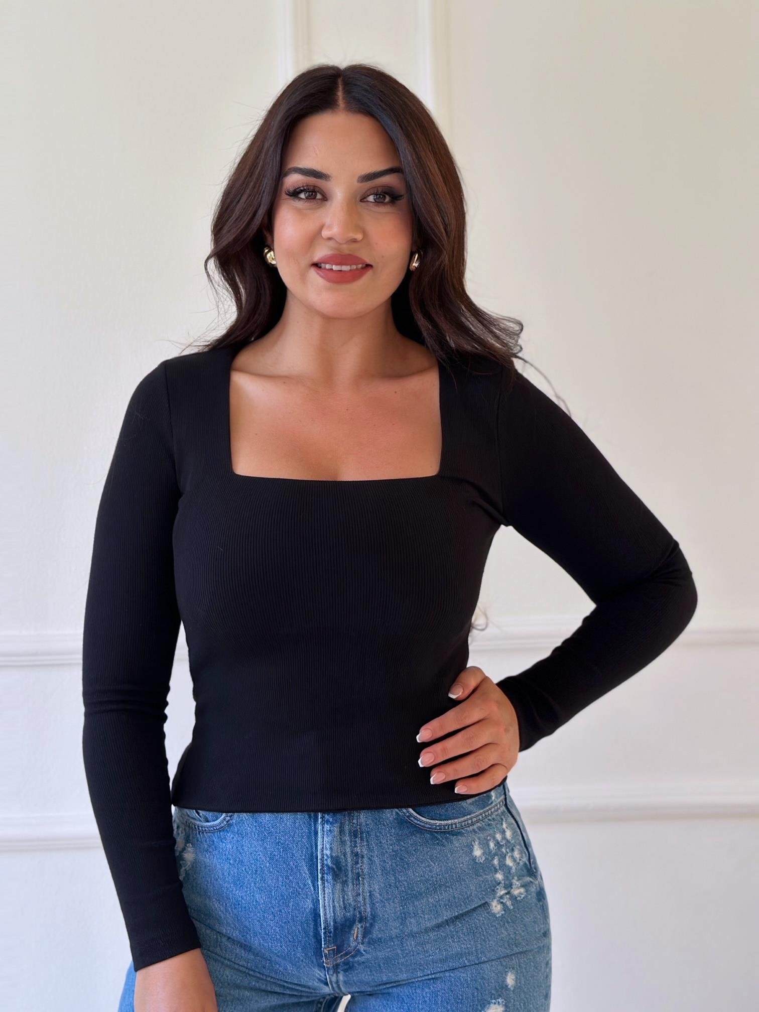 Siyah Kare Yaka Pamuklu Basic Bluz