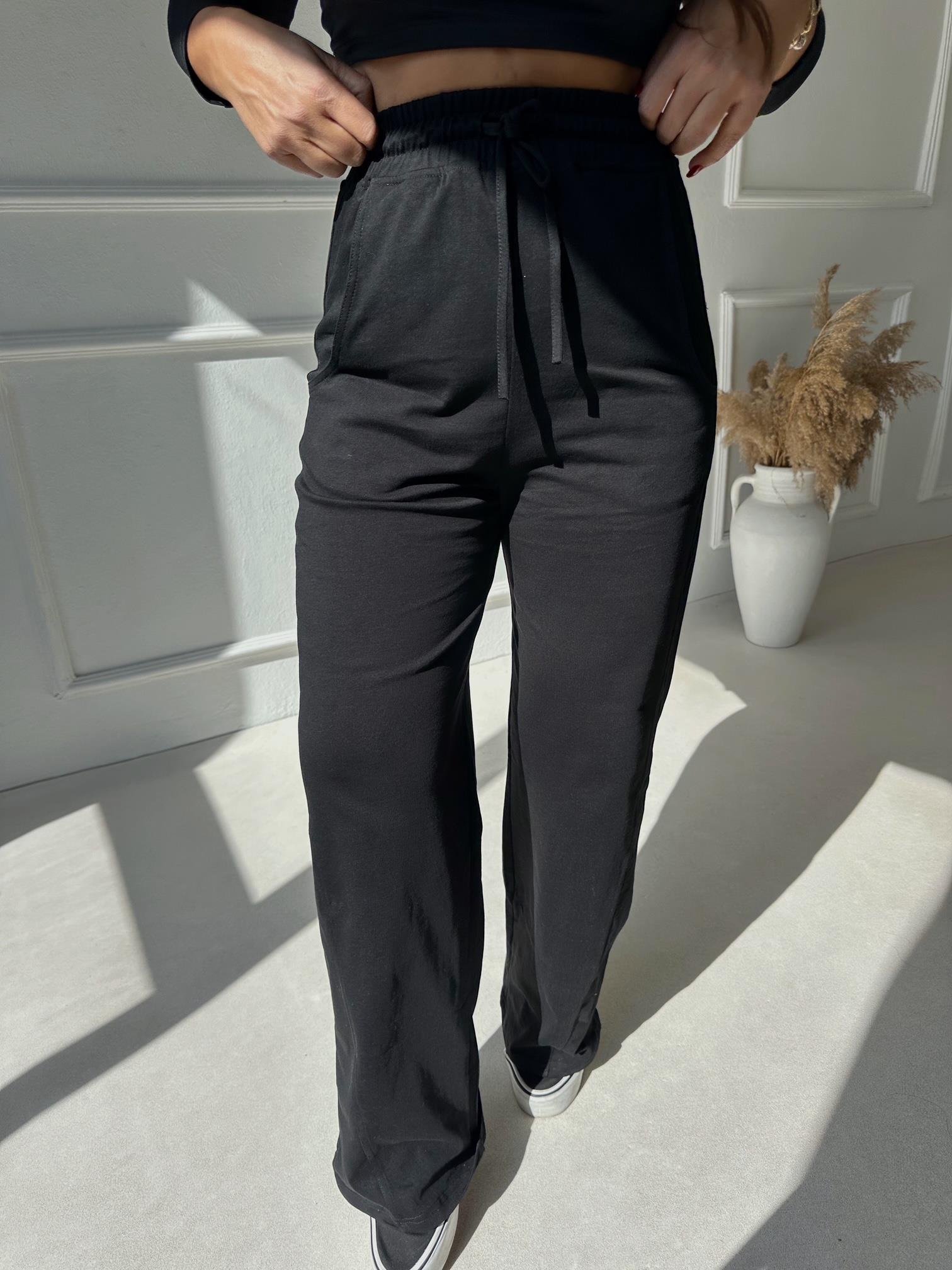 Tam Yüksek Bel Siyah Boru Paça Eşofman Altı